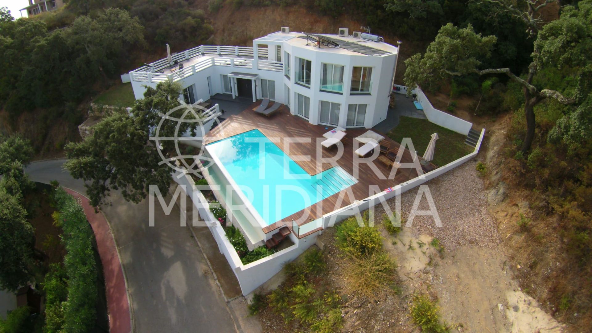 Villa in La Mairena, Marbella