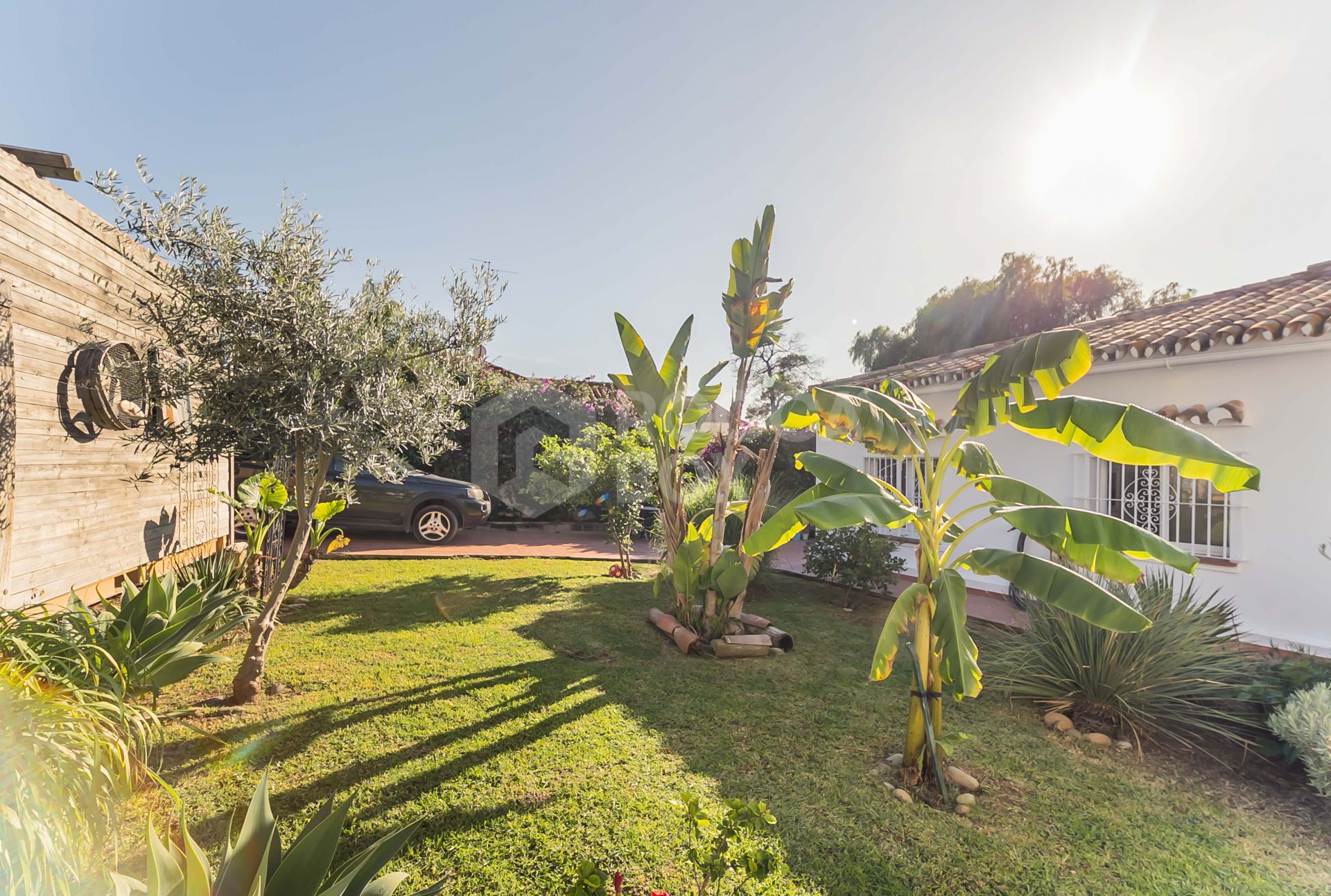 Charming 4 bed Villa with Beautiful Ambiance and Excellent Location