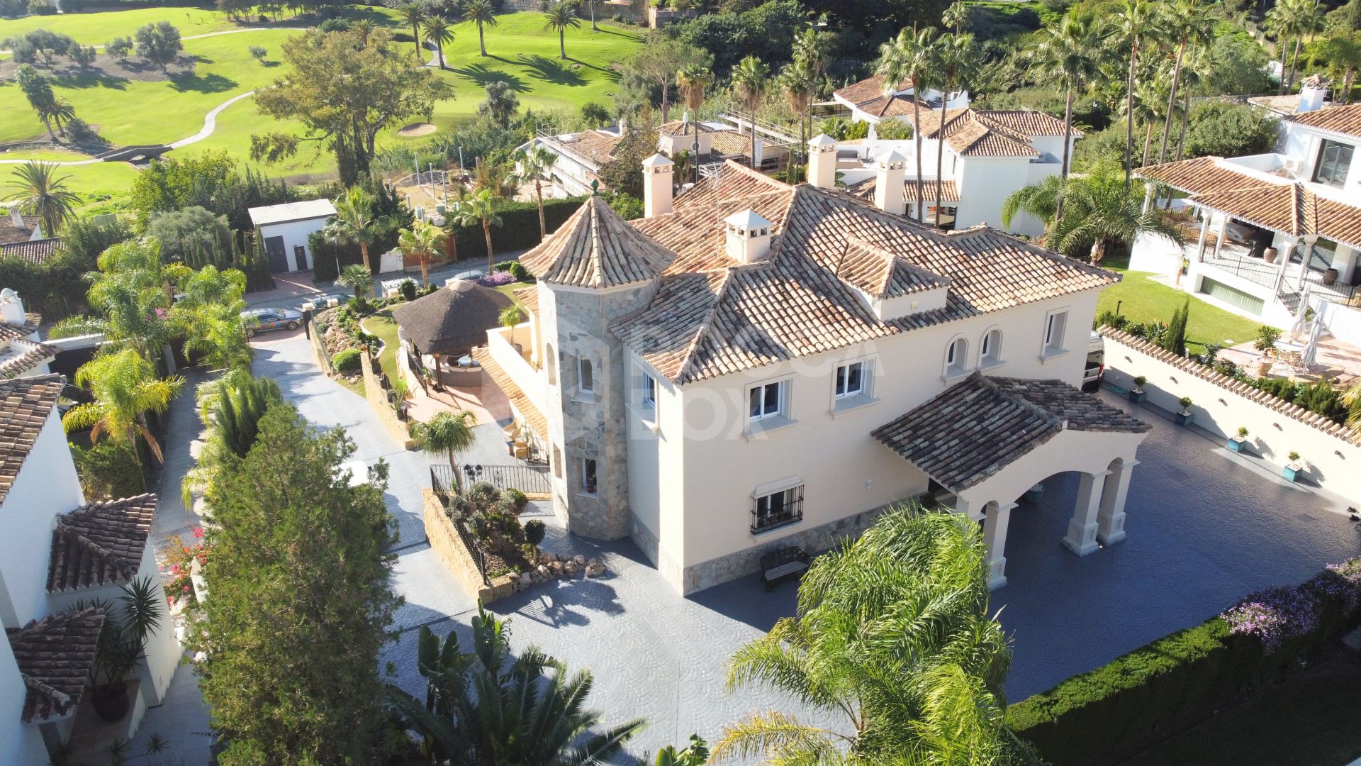 Stunning four bedroom villa, in the highly sought in the heart of the “Golf Valley” with panoramic views