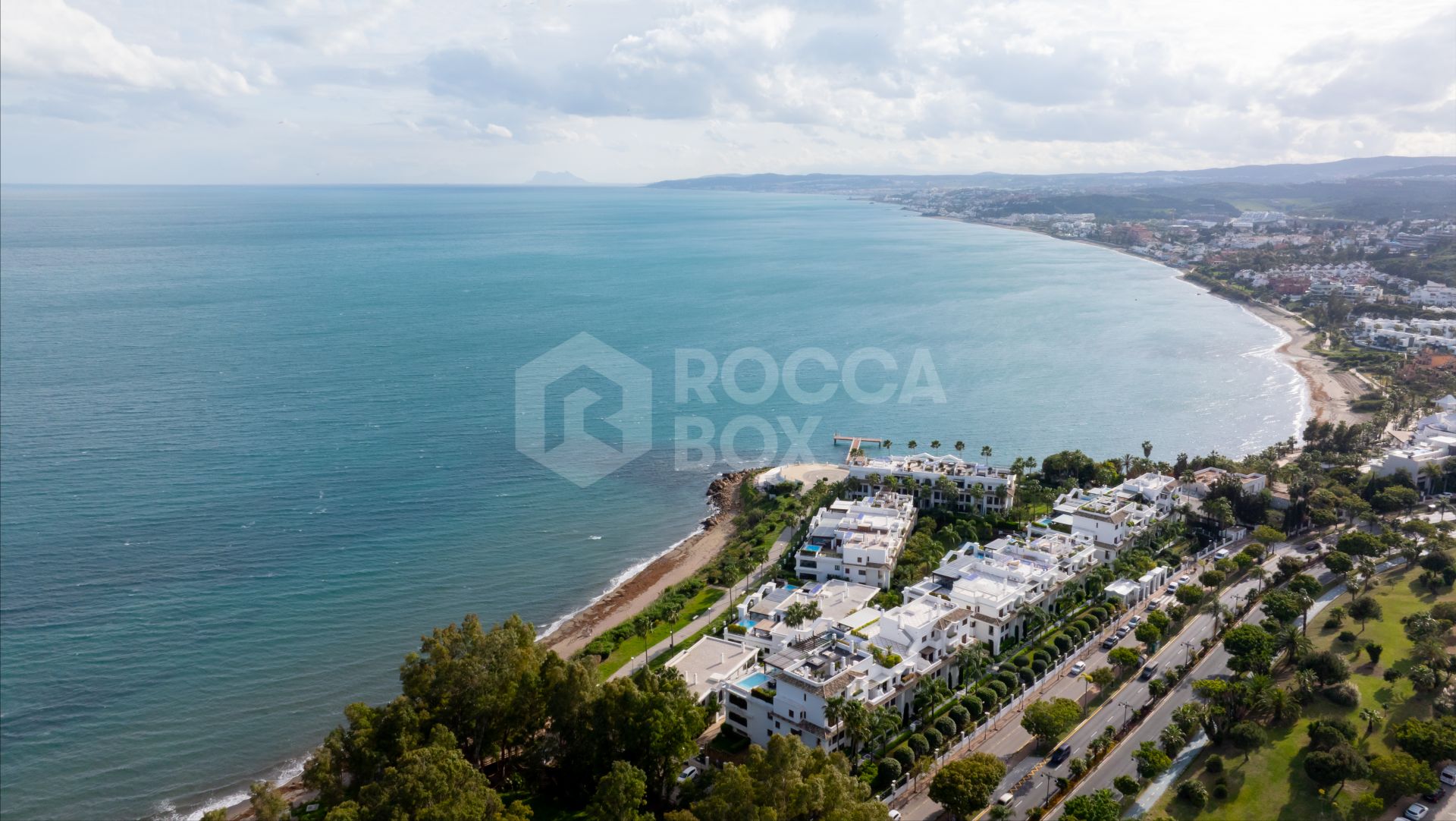 Exclusive Ground-Floor Apartment in Doncella Beach, Estepona