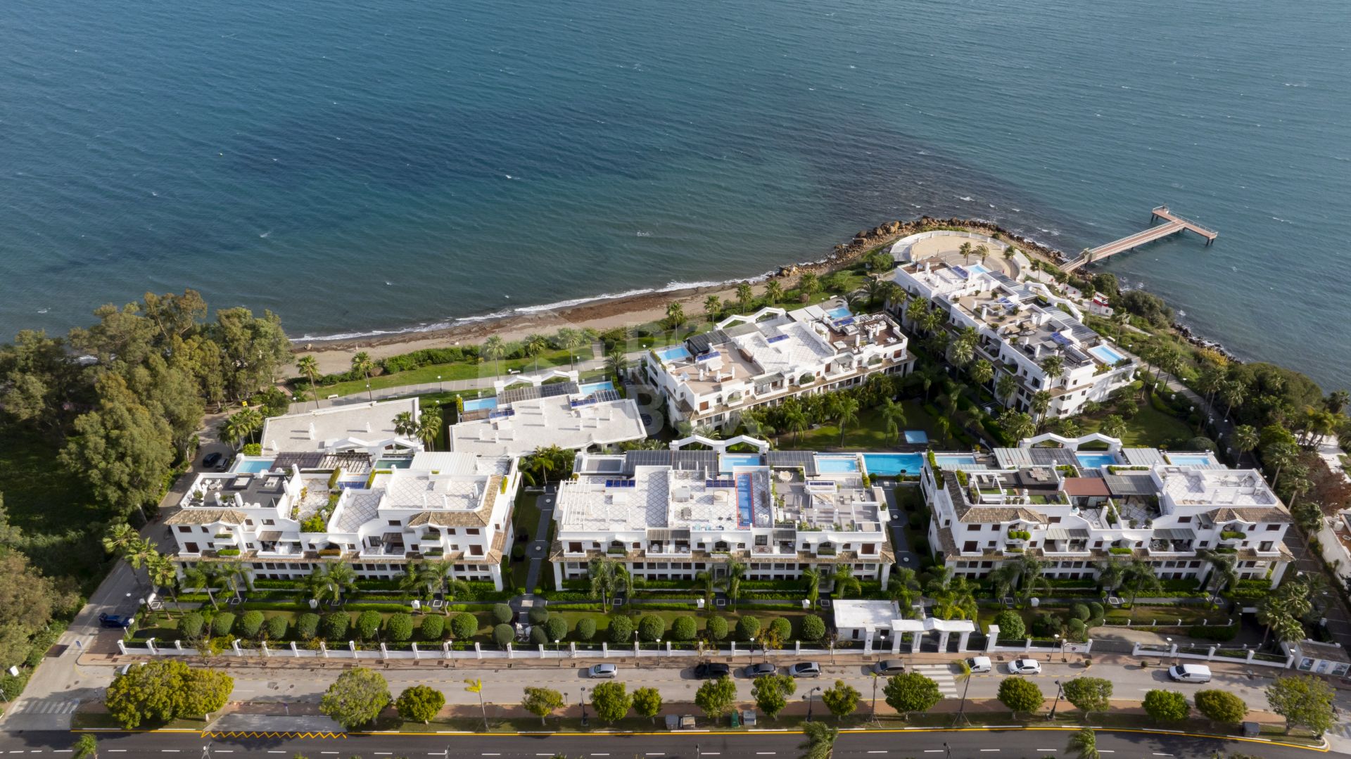Exclusive Ground-Floor Apartment in Doncella Beach, Estepona