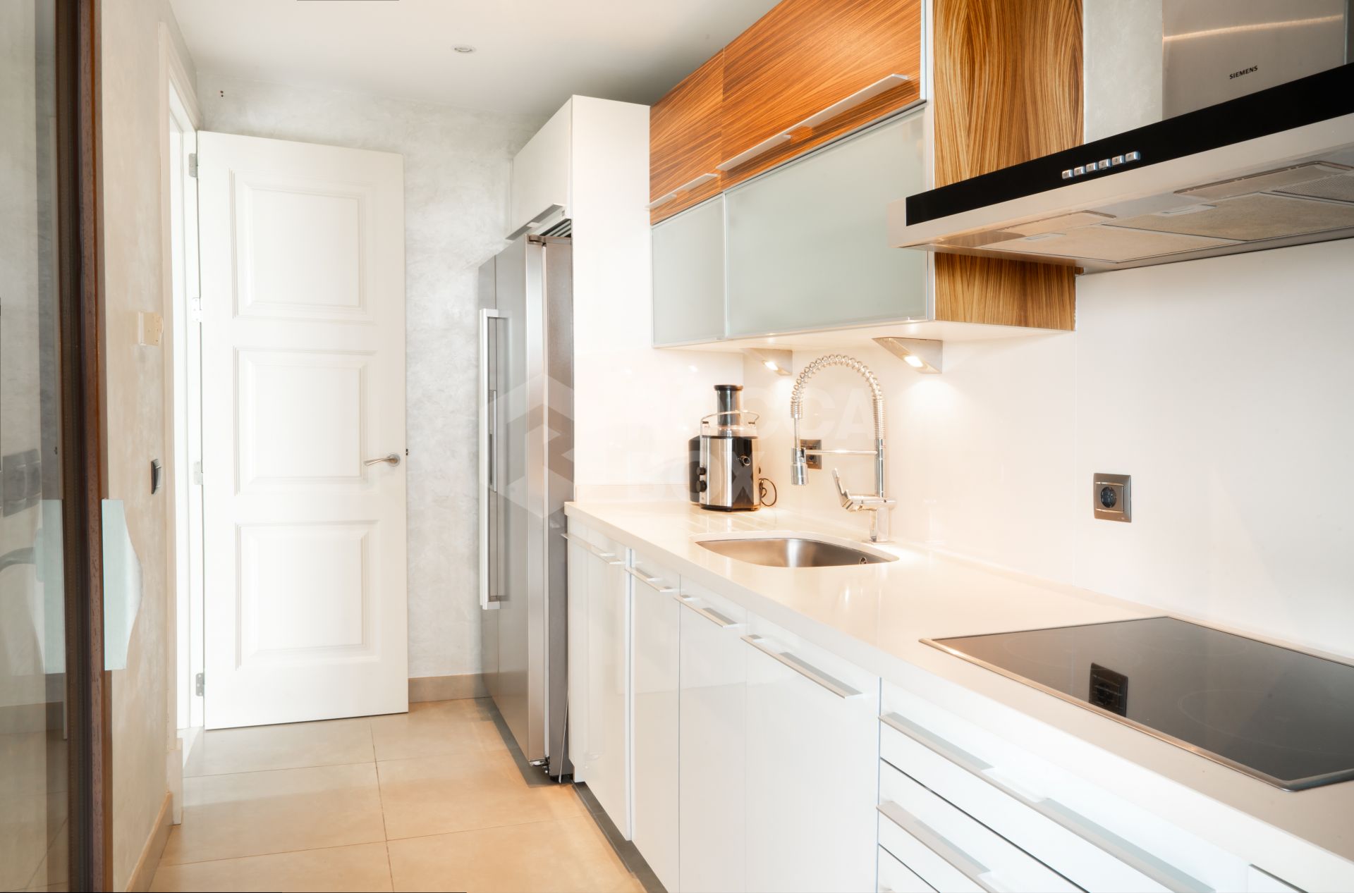 Exclusive Ground-Floor Apartment in Doncella Beach, Estepona