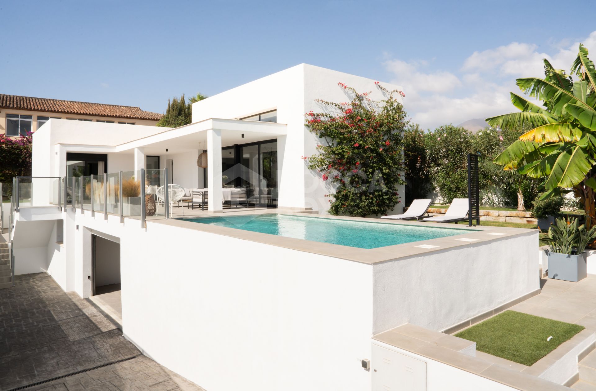 Contemporary 3-bedroom villa in Valle Romano