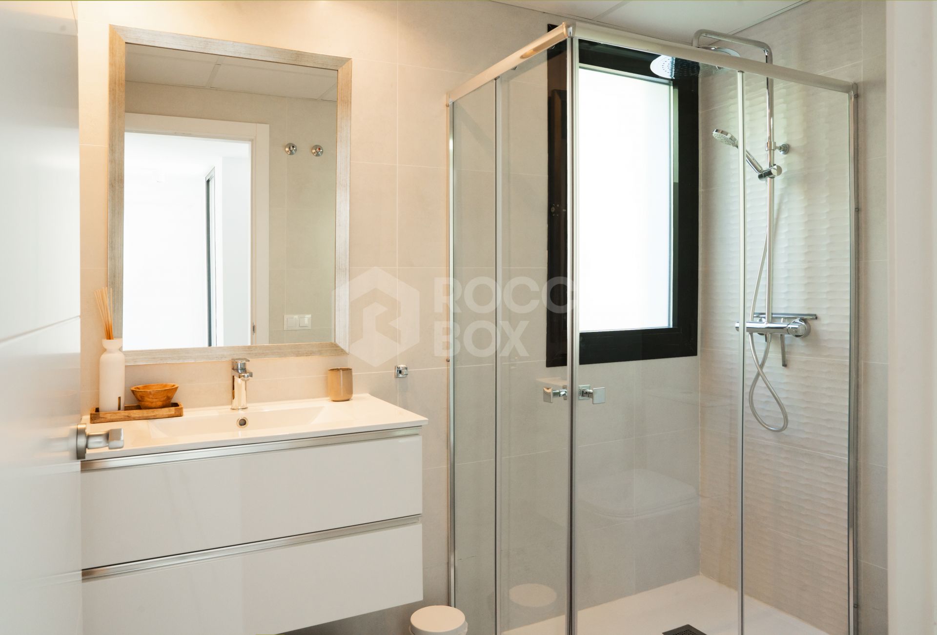 Contemporary 3-bedroom villa in Valle Romano