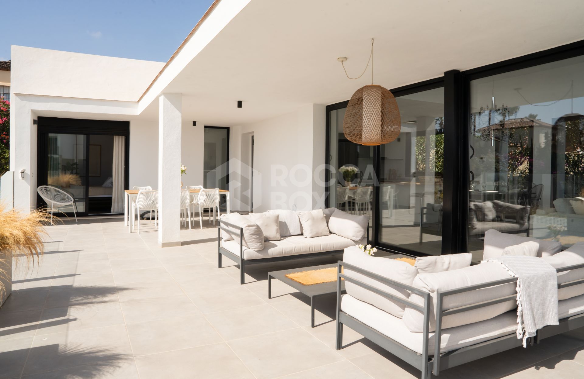 Contemporary 3-bedroom villa in Valle Romano