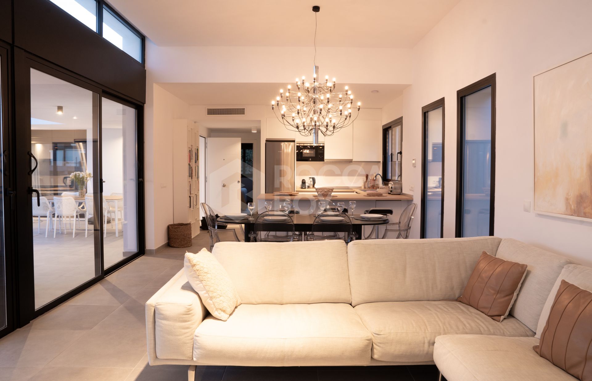 Contemporary 3-bedroom villa in Valle Romano