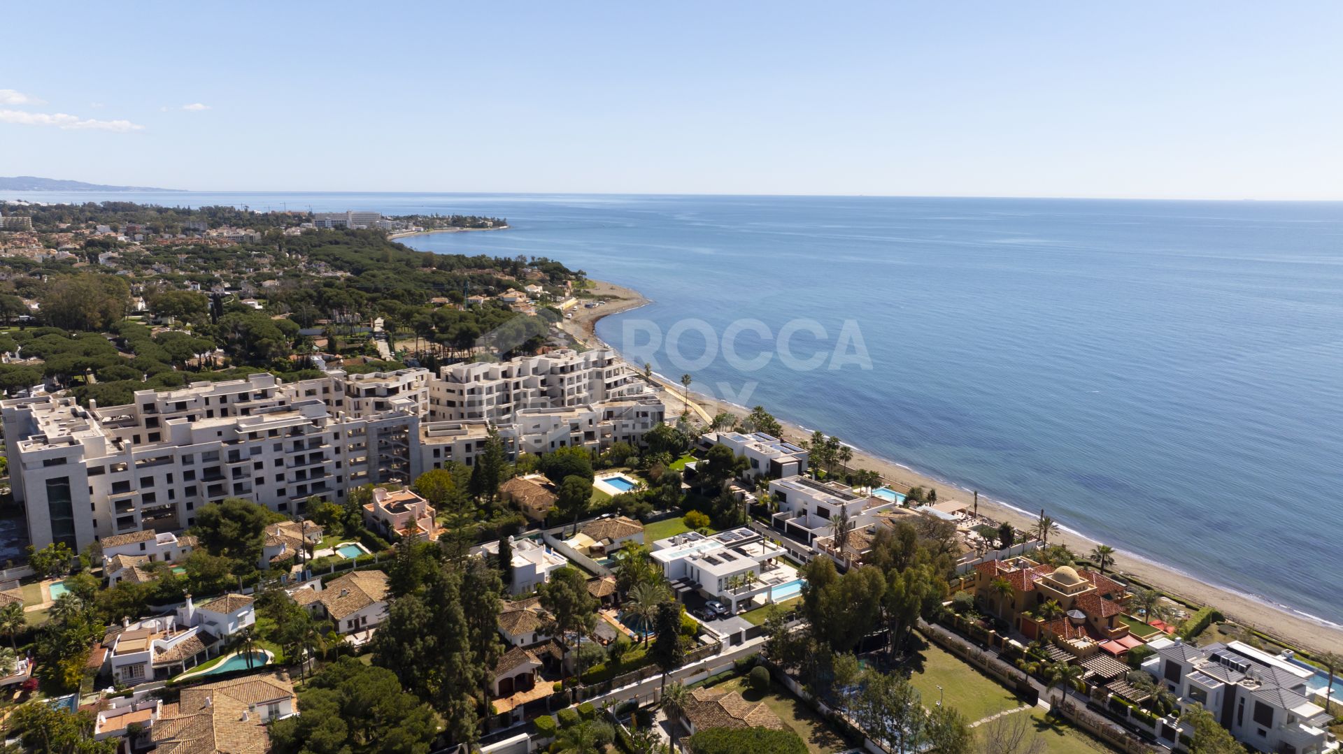 Beachside Villa for sale in Paraiso Barronal, Estepona
