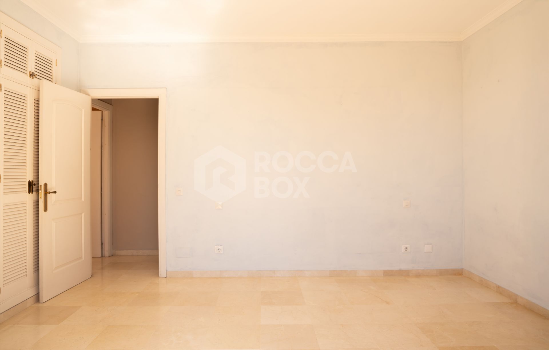 Beachside Villa for sale in Paraiso Barronal, Estepona