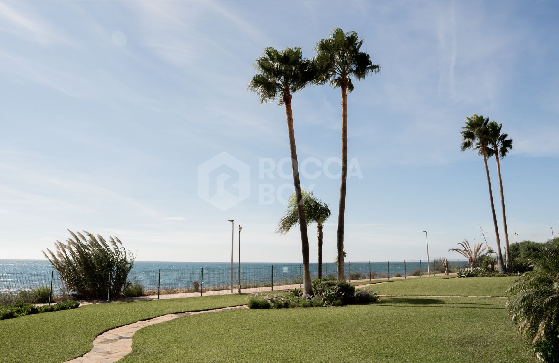 Luxurious Beachfront Apartment