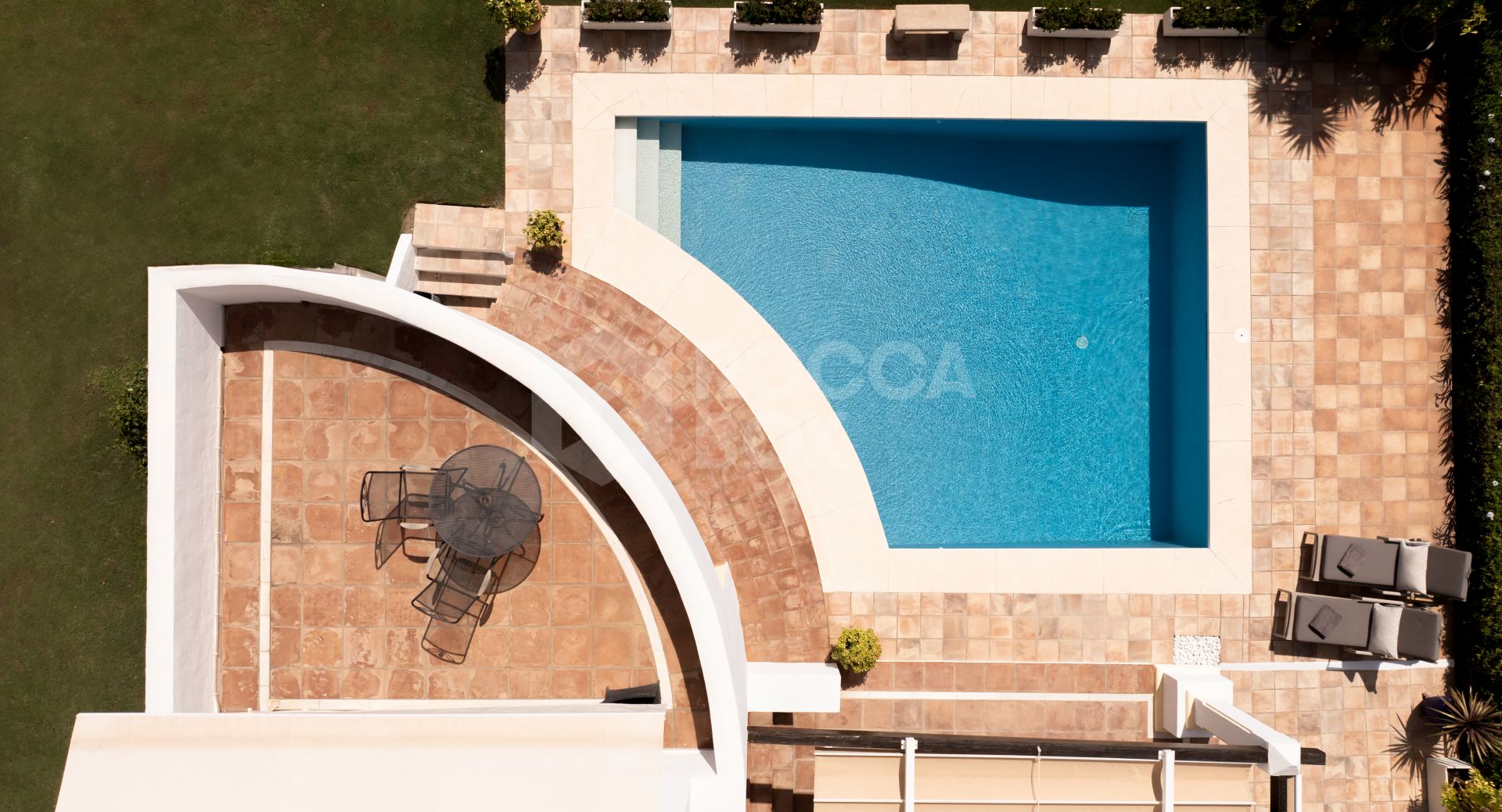 Villa Felisa - Detached Villa in El Paraiso Alto, Benahavis