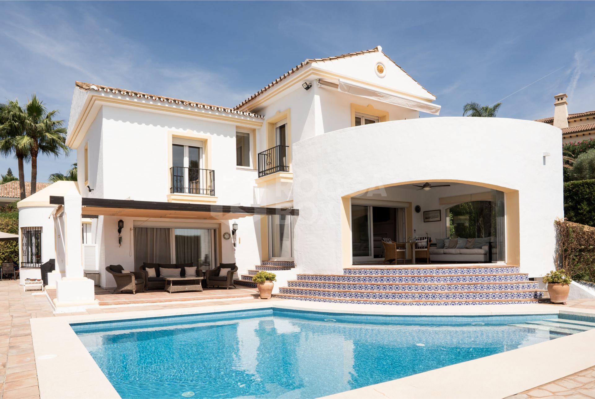 Villa Felisa - Detached Villa in El Paraiso Alto, Benahavis