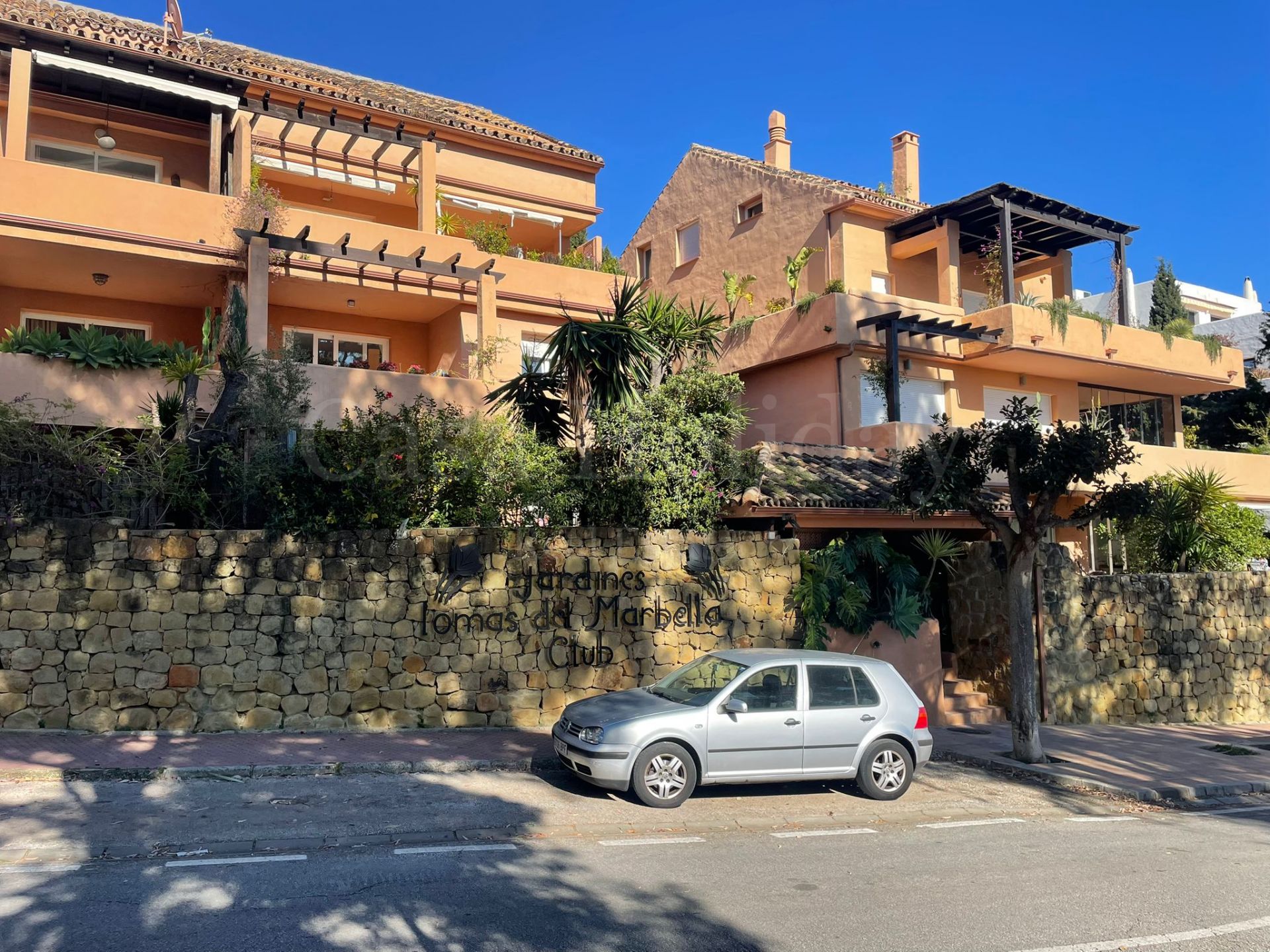 Apartment in Jardines de las Lomas, Marbella