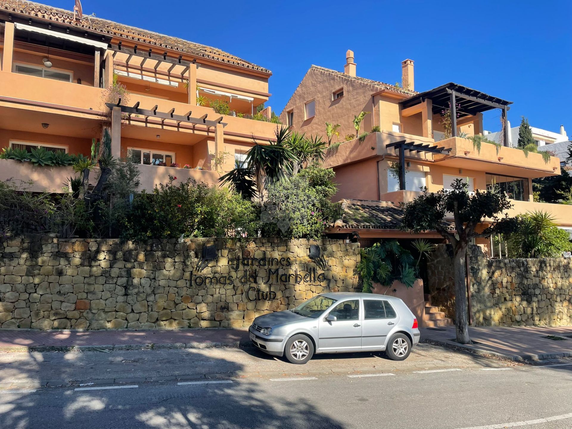 Apartment in Jardines de las Lomas, Marbella