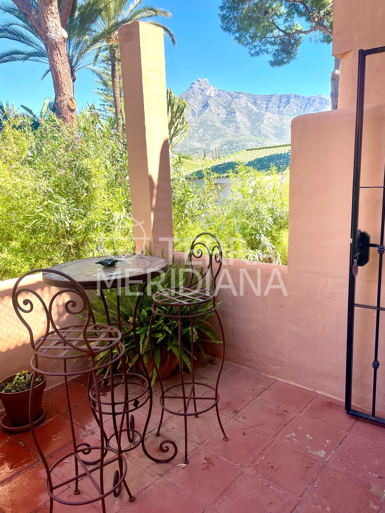 Apartment in Jardines de las Lomas, Marbella