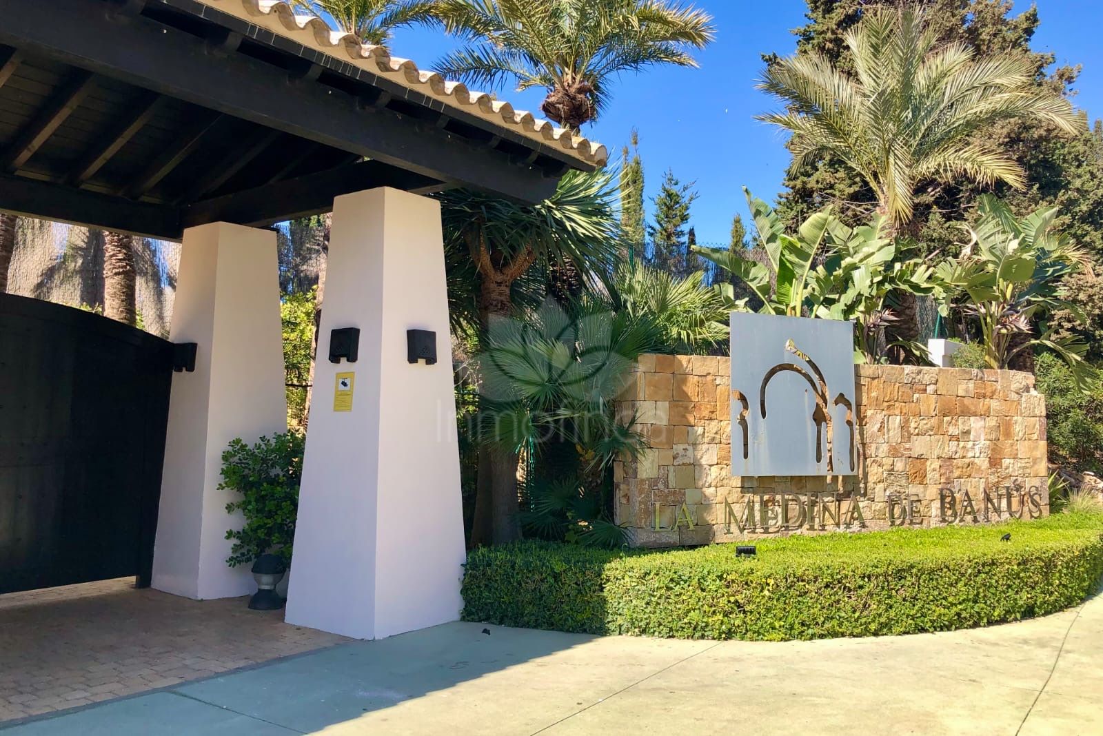 Apartamento Planta Baja en Medina de Banús, Marbella