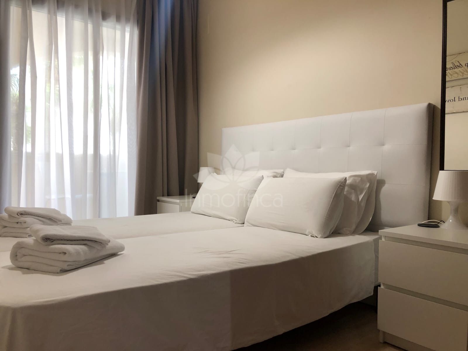 Apartamento Planta Baja en Medina de Banús, Marbella