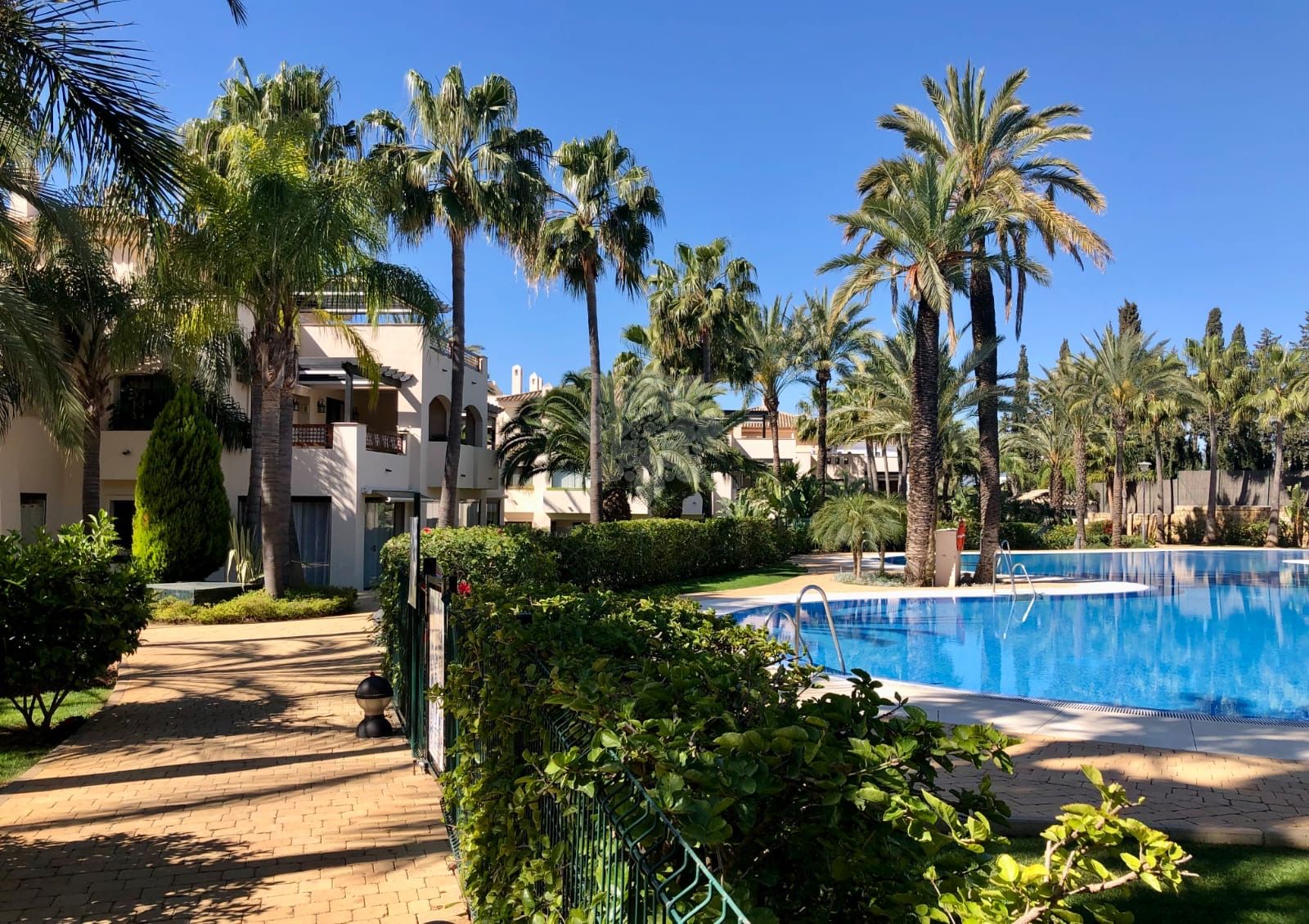 Apartamento Planta Baja en Medina de Banús, Marbella