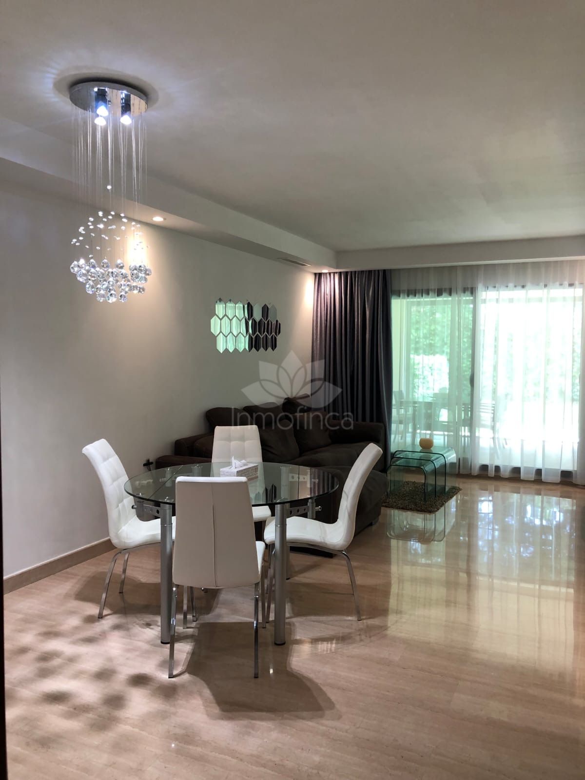 Apartamento Planta Baja en Medina de Banús, Marbella