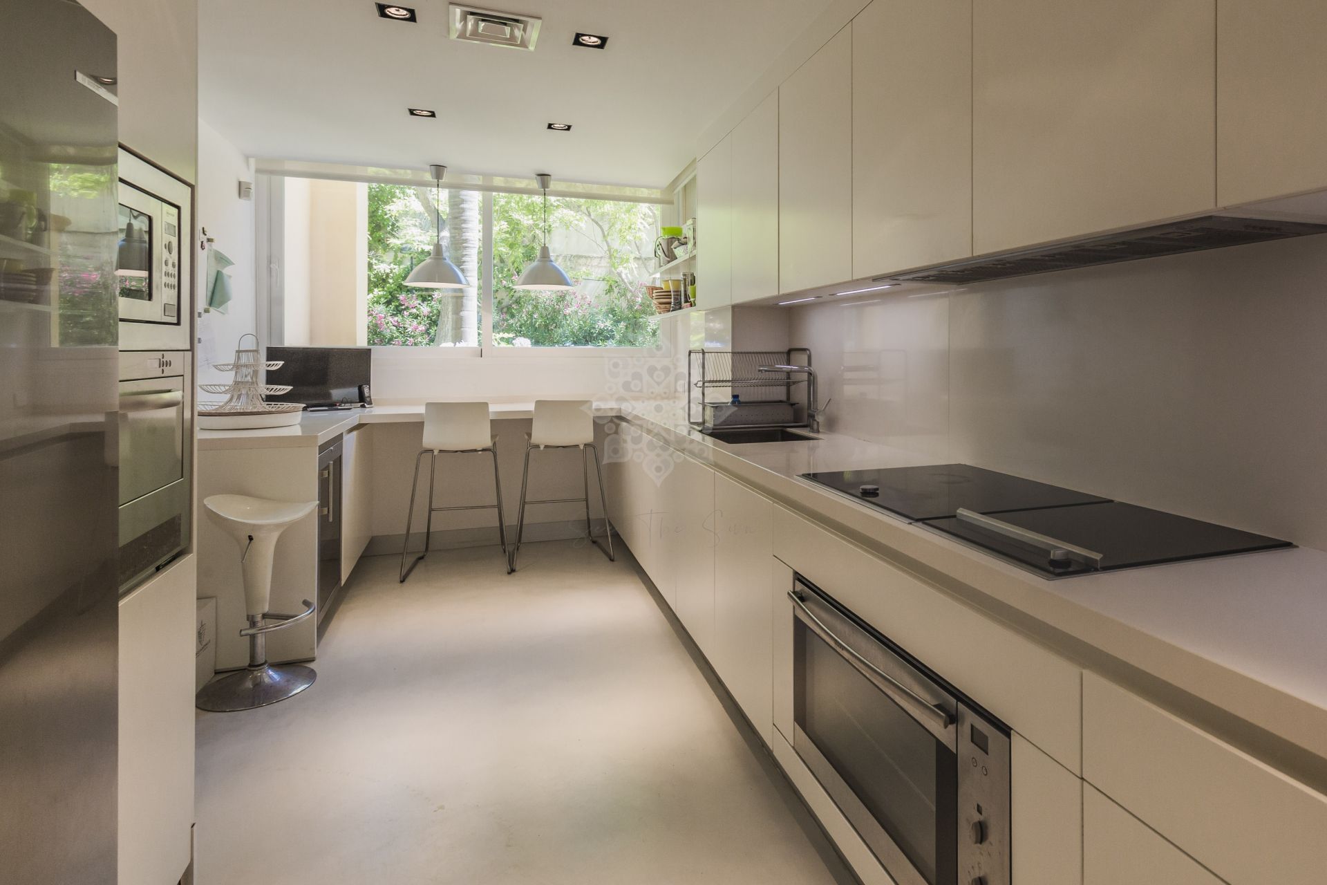 Apartament na parterze w Rio Real, Marbella