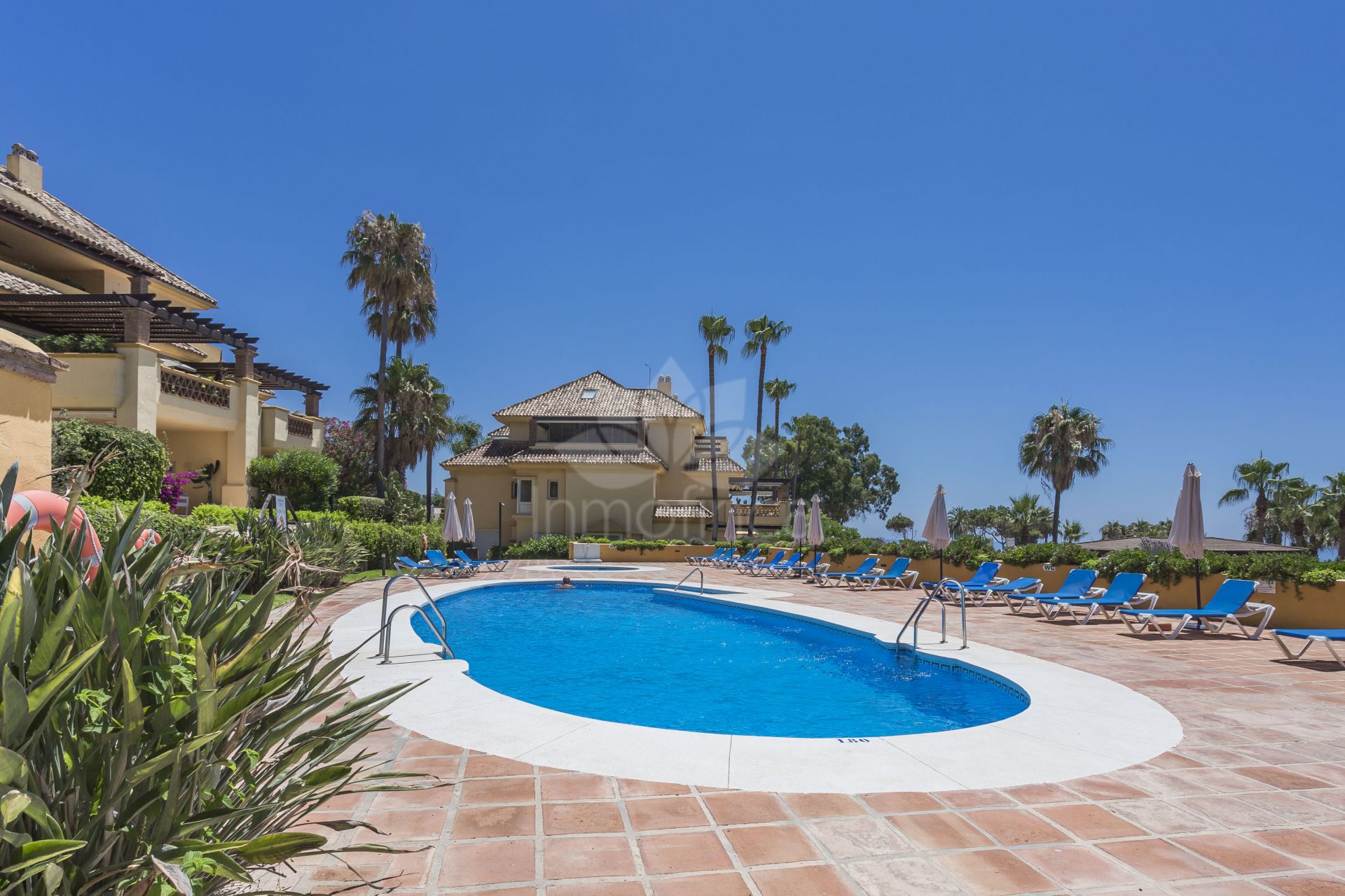 Apartamento Planta Baja en Rio Real, Marbella