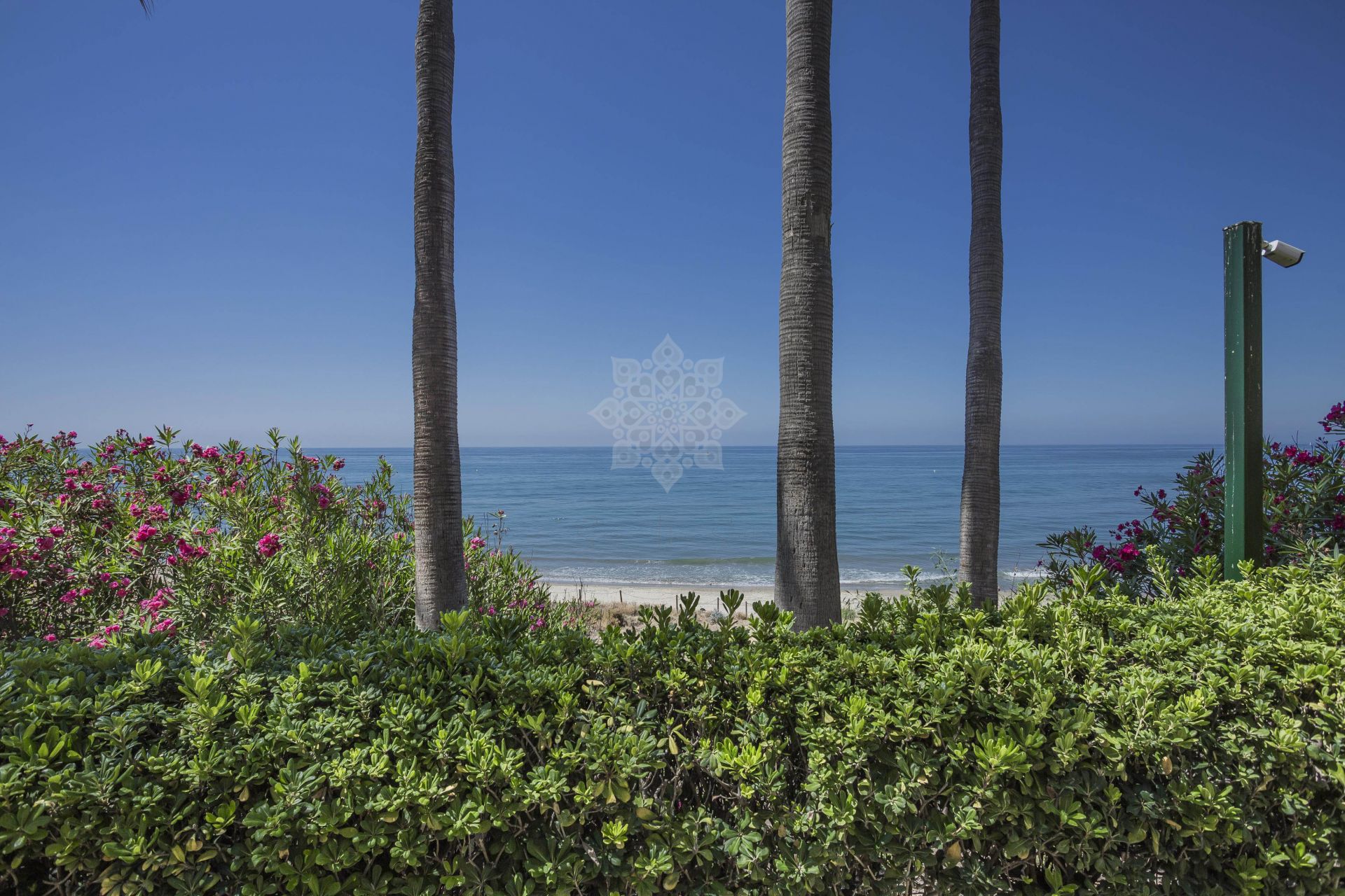 Apartament na parterze w Rio Real, Marbella