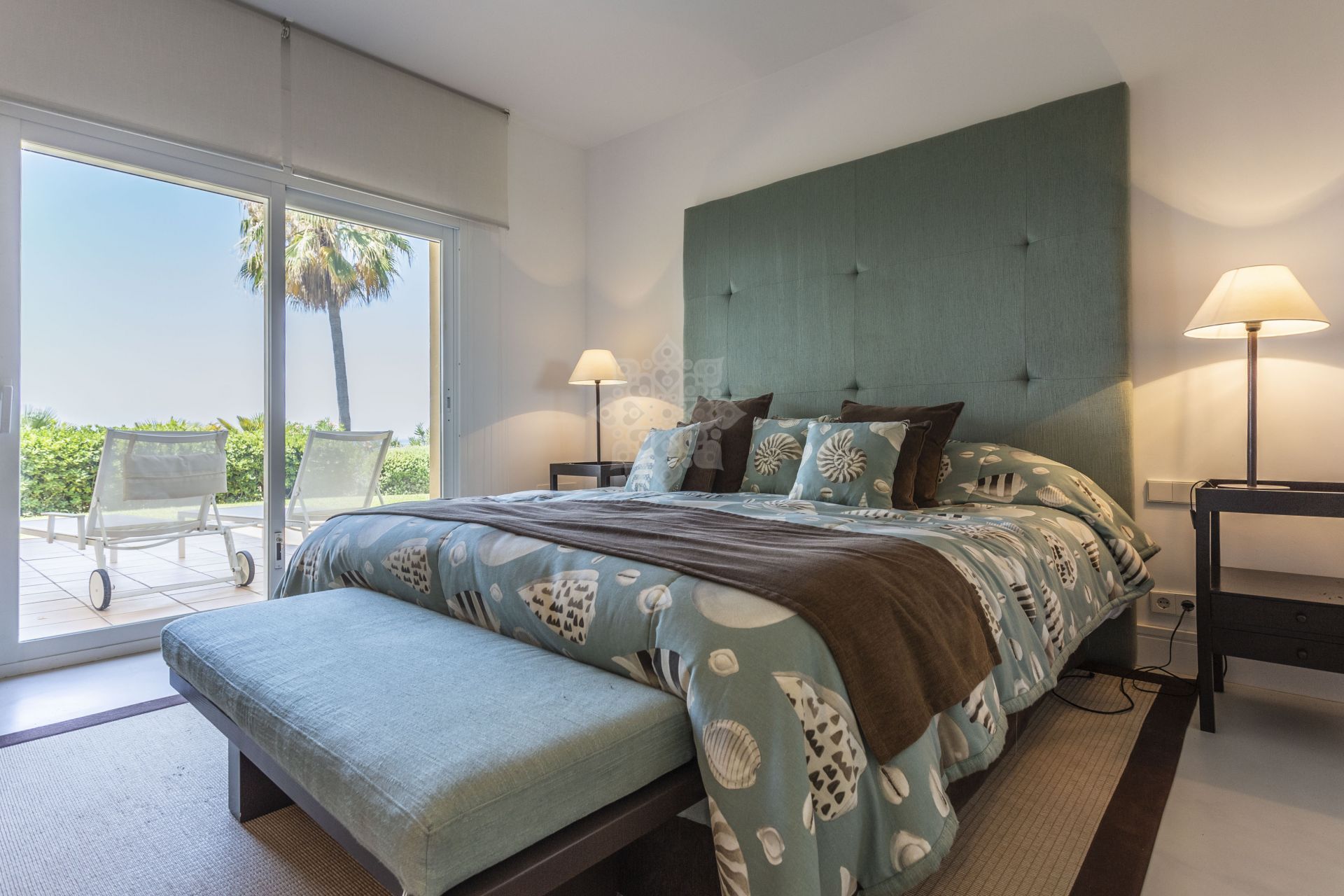 Apartament na parterze w Rio Real, Marbella