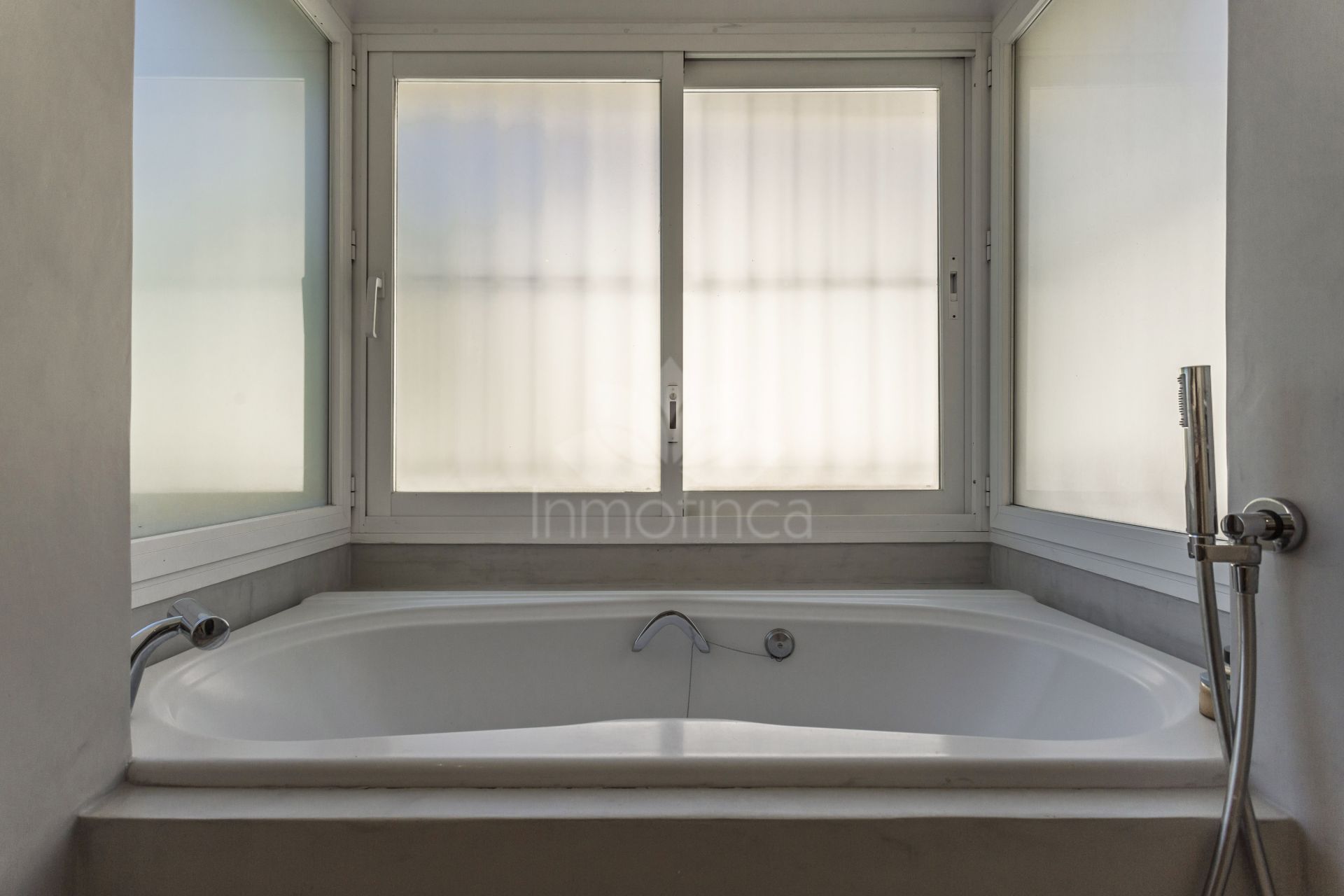 Apartamento Planta Baja en Rio Real, Marbella