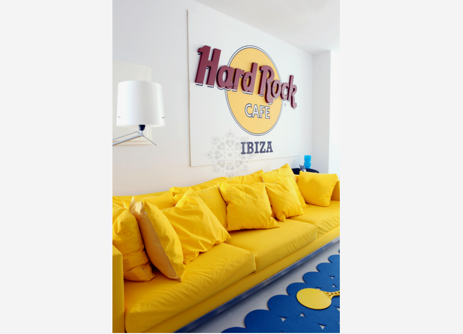 Apartament na parterze w Rio Real, Marbella