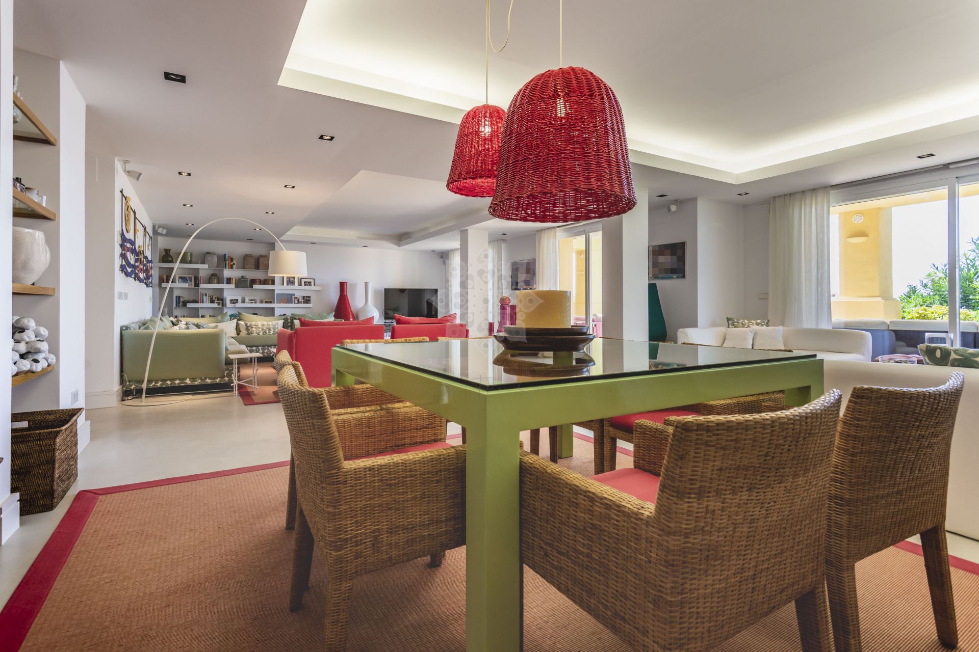 Apartament na parterze w Rio Real, Marbella