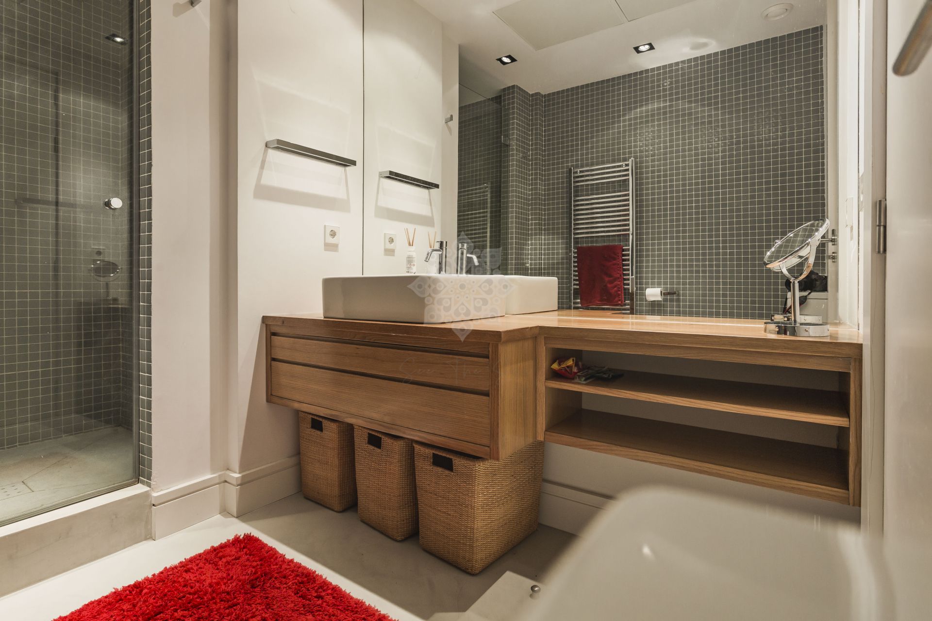 Apartament na parterze w Rio Real, Marbella