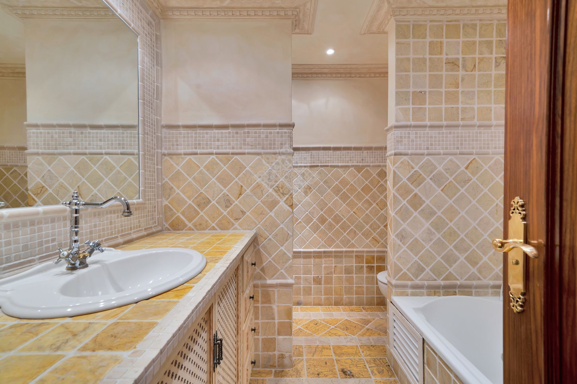 Triplex in Guadalmina Baja, San Pedro de Alcantara