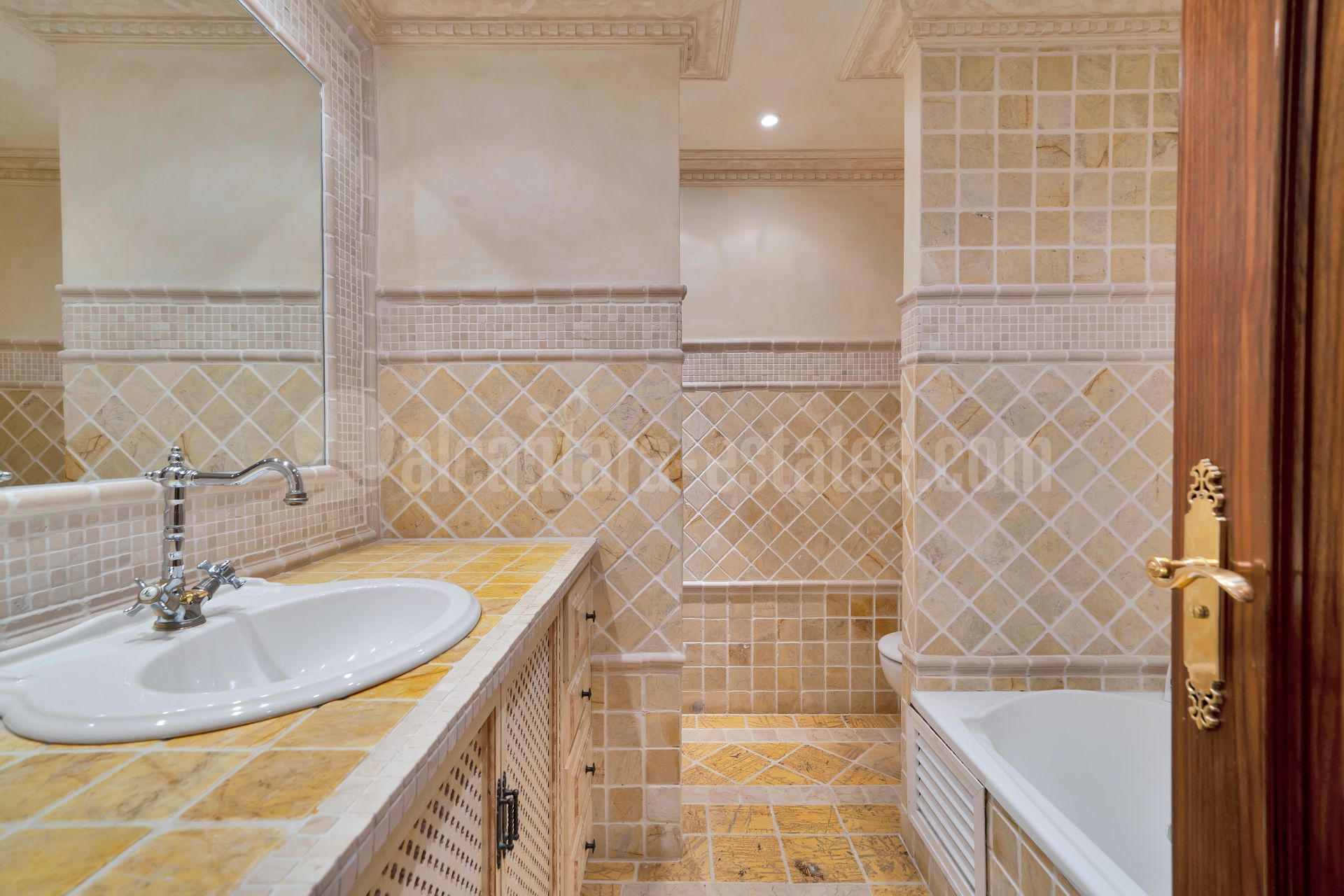 Triplex in Guadalmina Baja, San Pedro de Alcantara