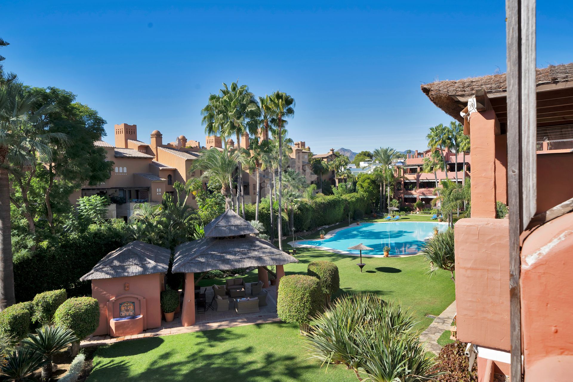 Triplex in Guadalmina Baja, San Pedro de Alcantara