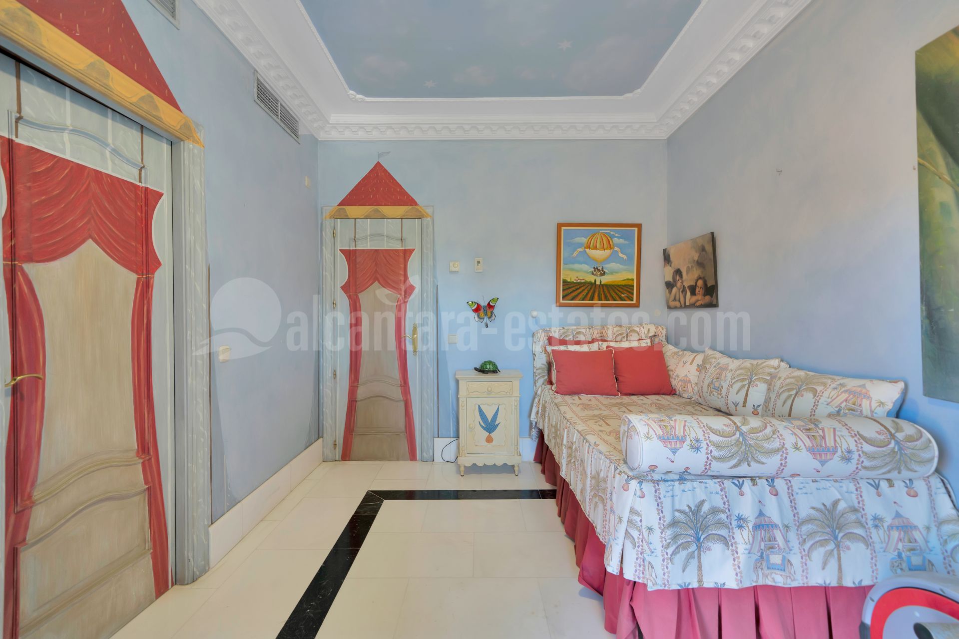 Triplex in Guadalmina Baja, San Pedro de Alcantara