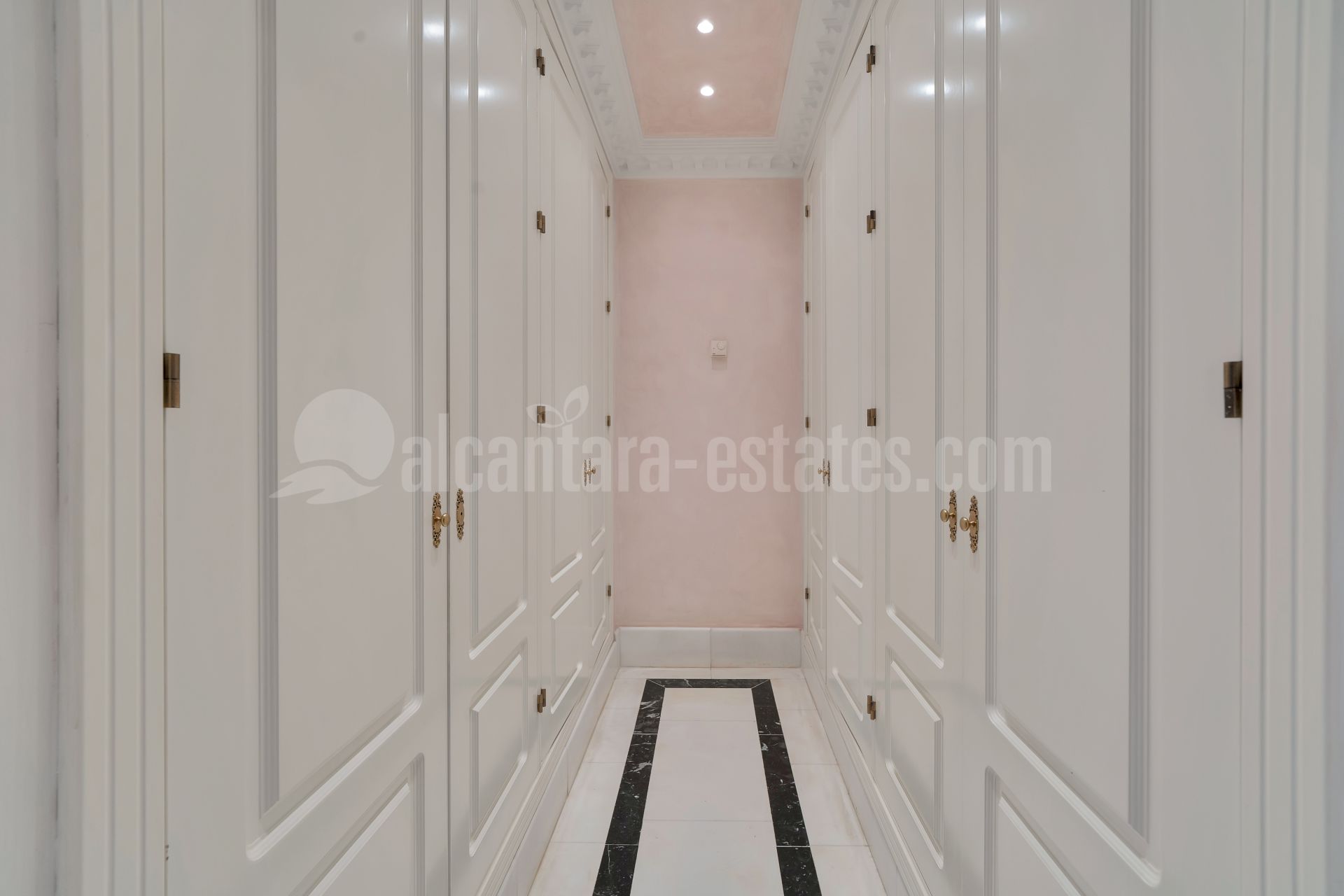 Triplex in Guadalmina Baja, San Pedro de Alcantara