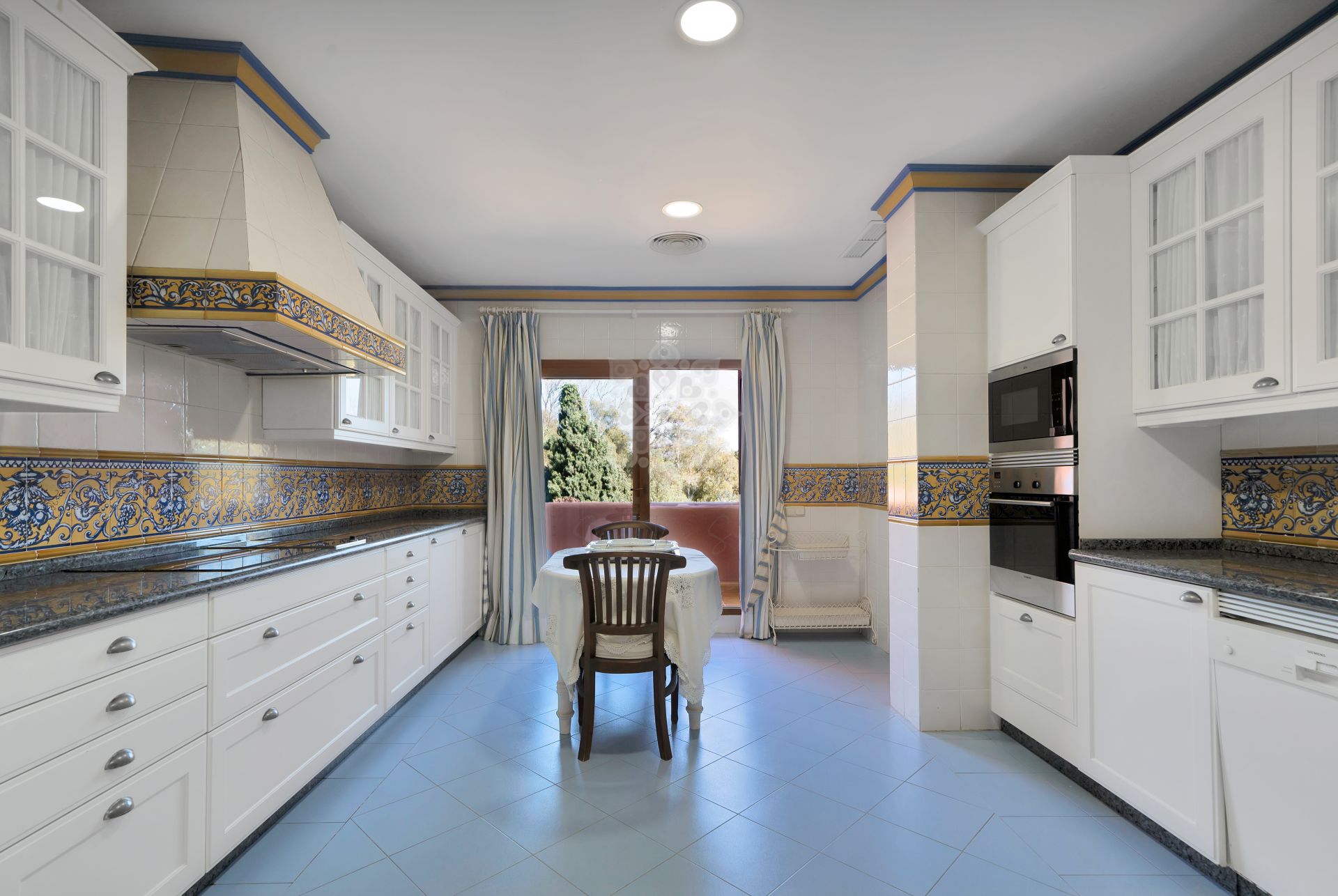 Triplex in Guadalmina Baja, San Pedro de Alcantara