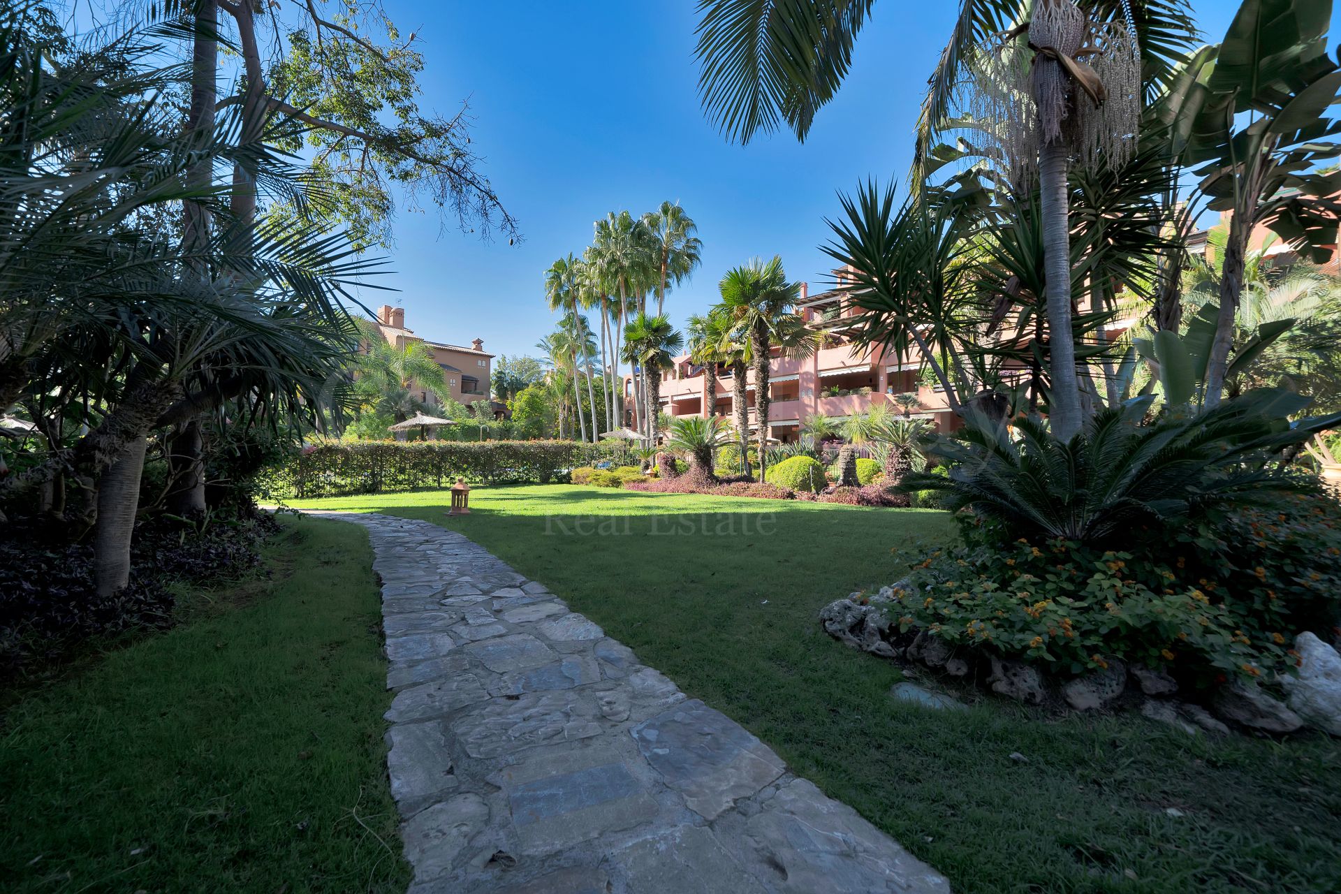 Triplex en Guadalmina Baja, San Pedro de Alcantara