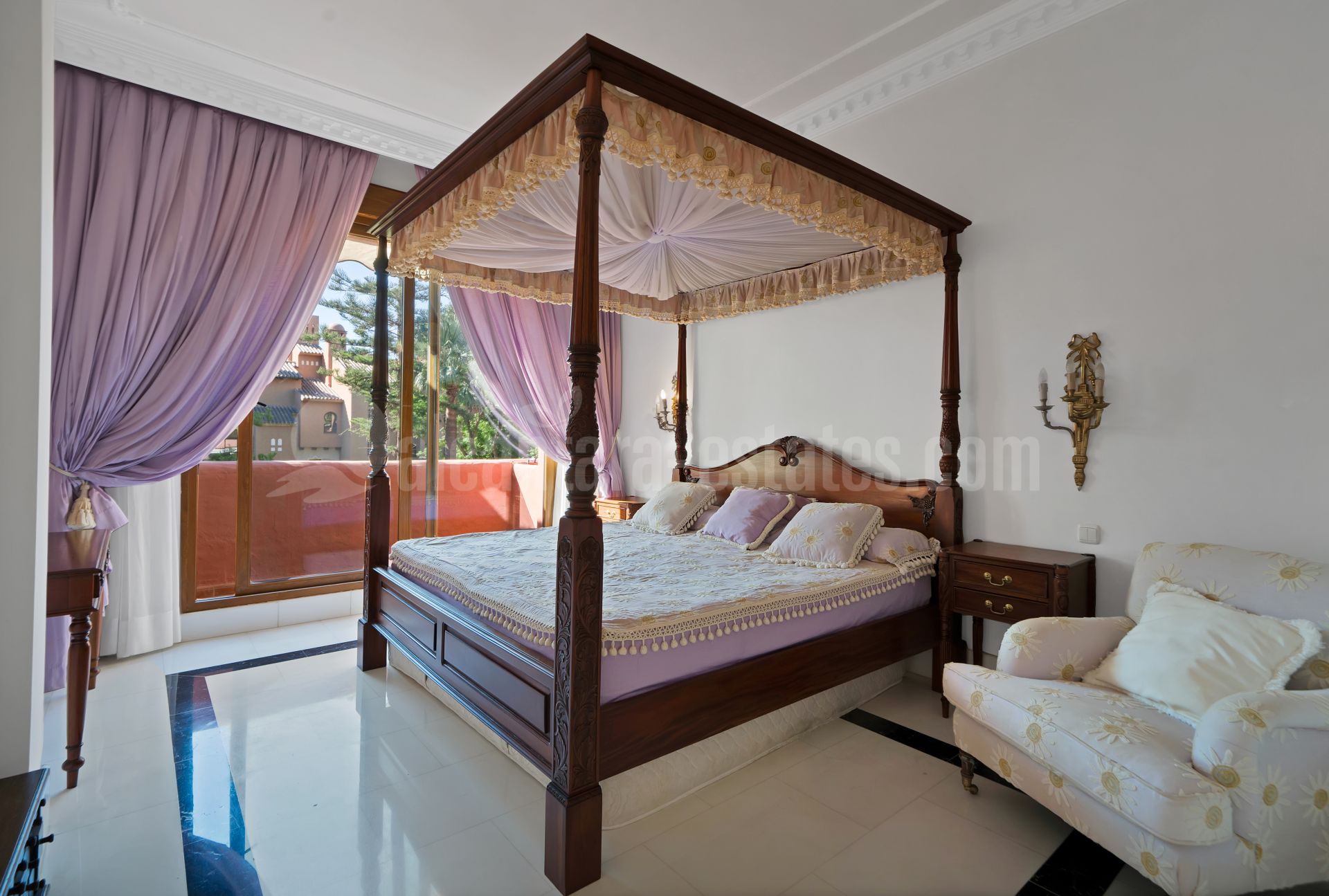 Triplex in Guadalmina Baja, San Pedro de Alcantara