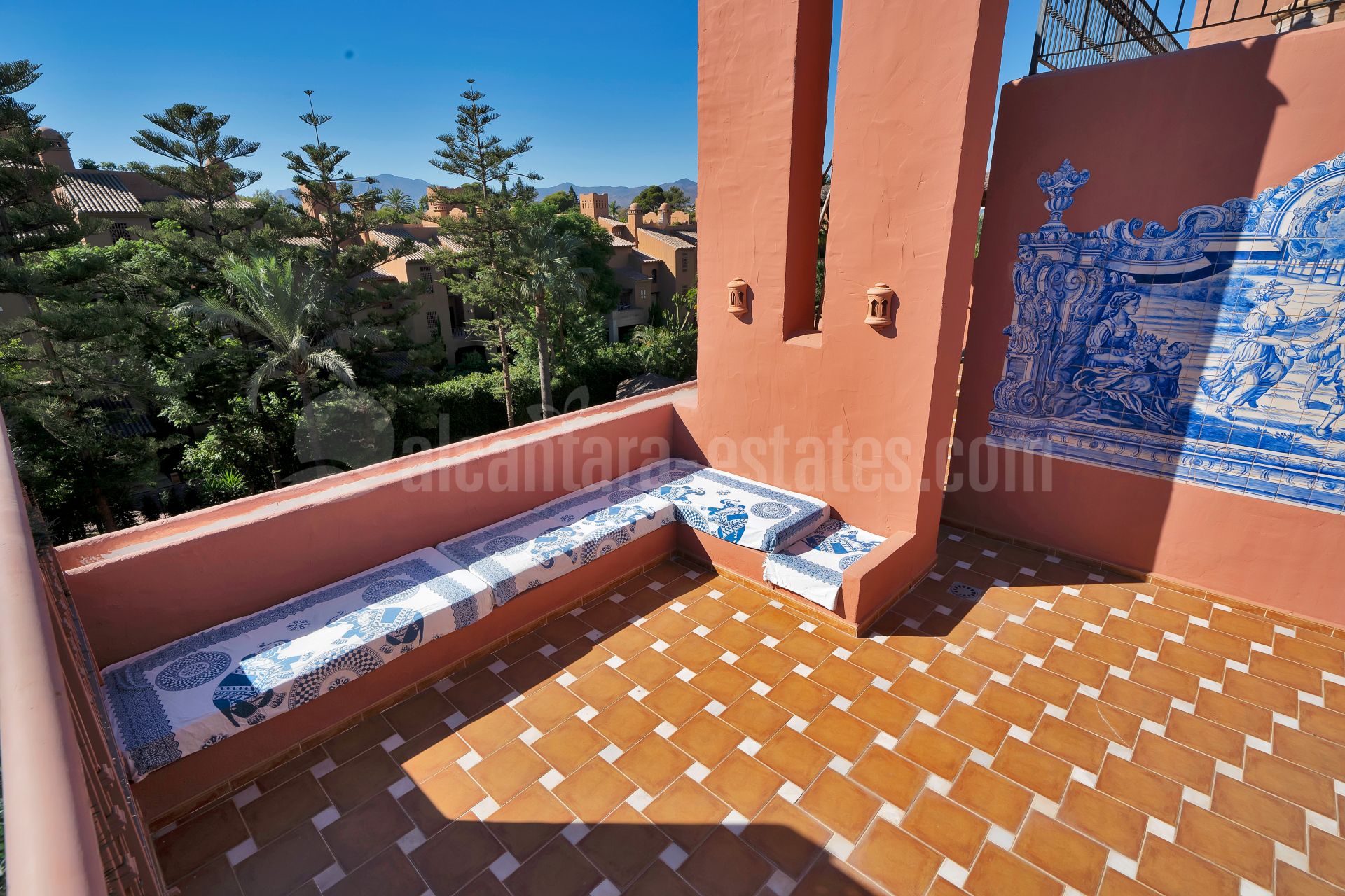 Triplex in Guadalmina Baja, San Pedro de Alcantara