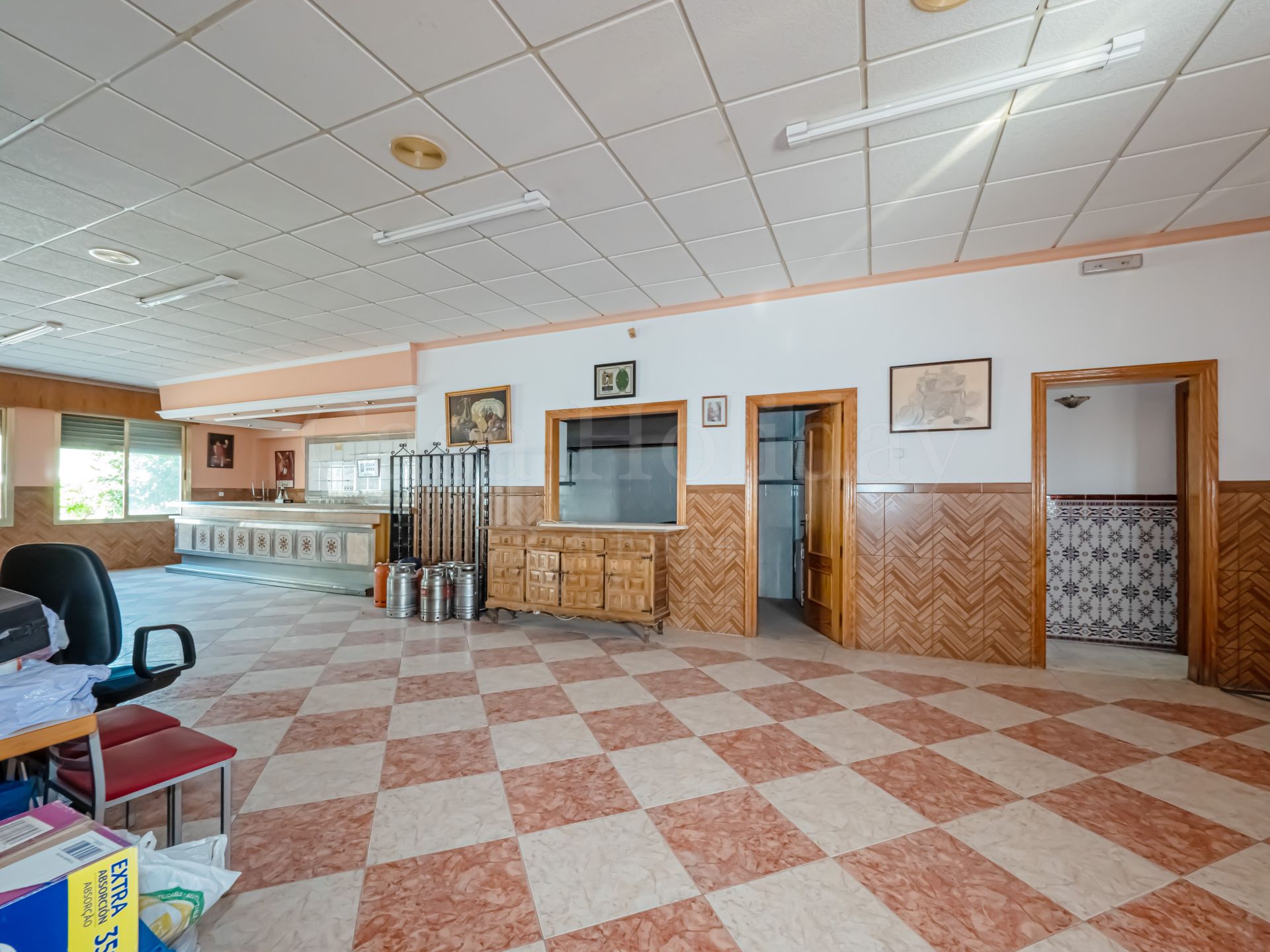 Commercial Premises in Alozaina