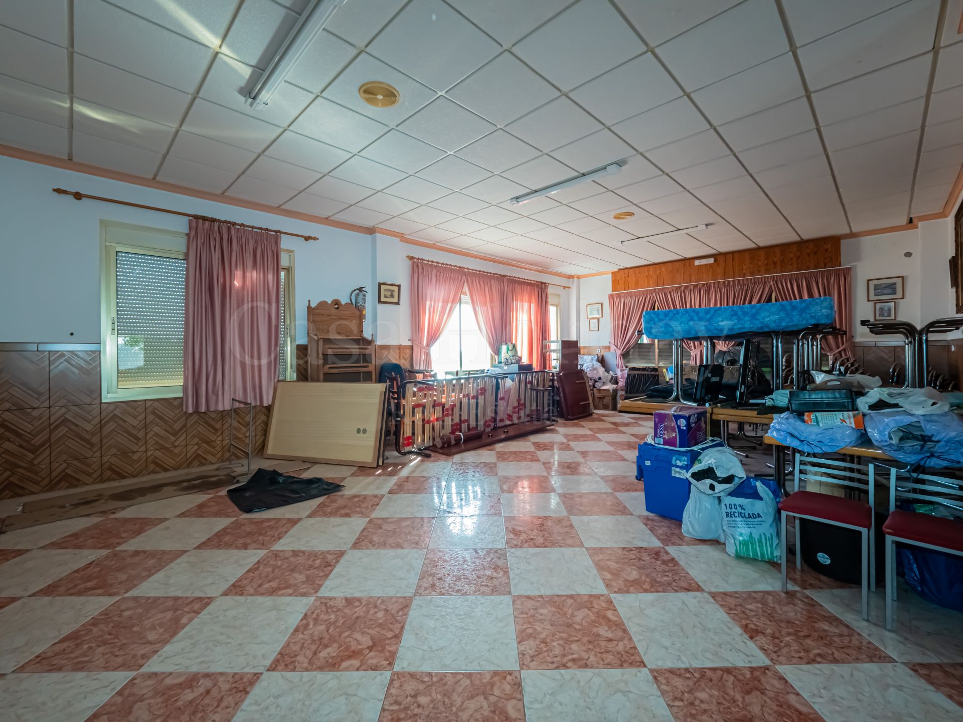 Commercial Premises in Alozaina
