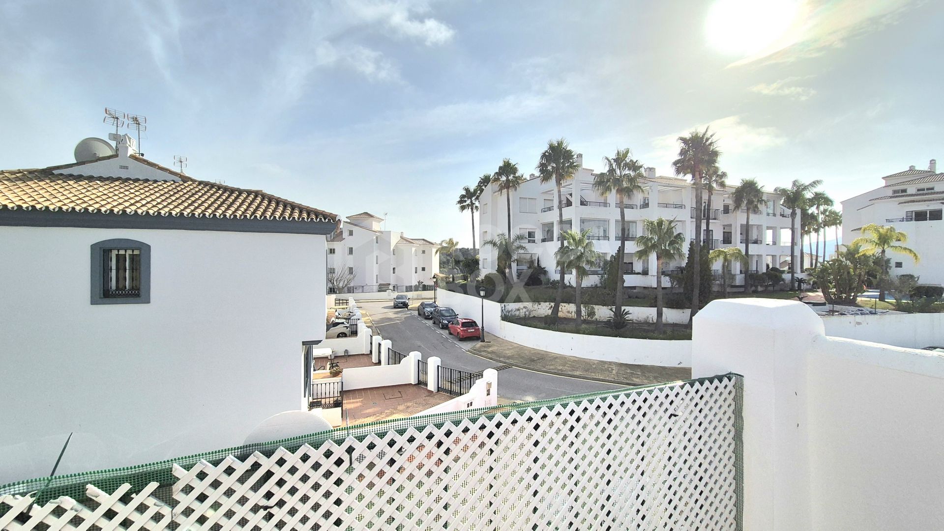 Townhouse with Panoramic Views and Solarium in Alhaurín Golf