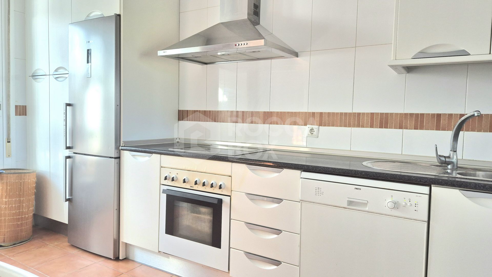 Townhouse with Panoramic Views and Solarium in Alhaurín Golf