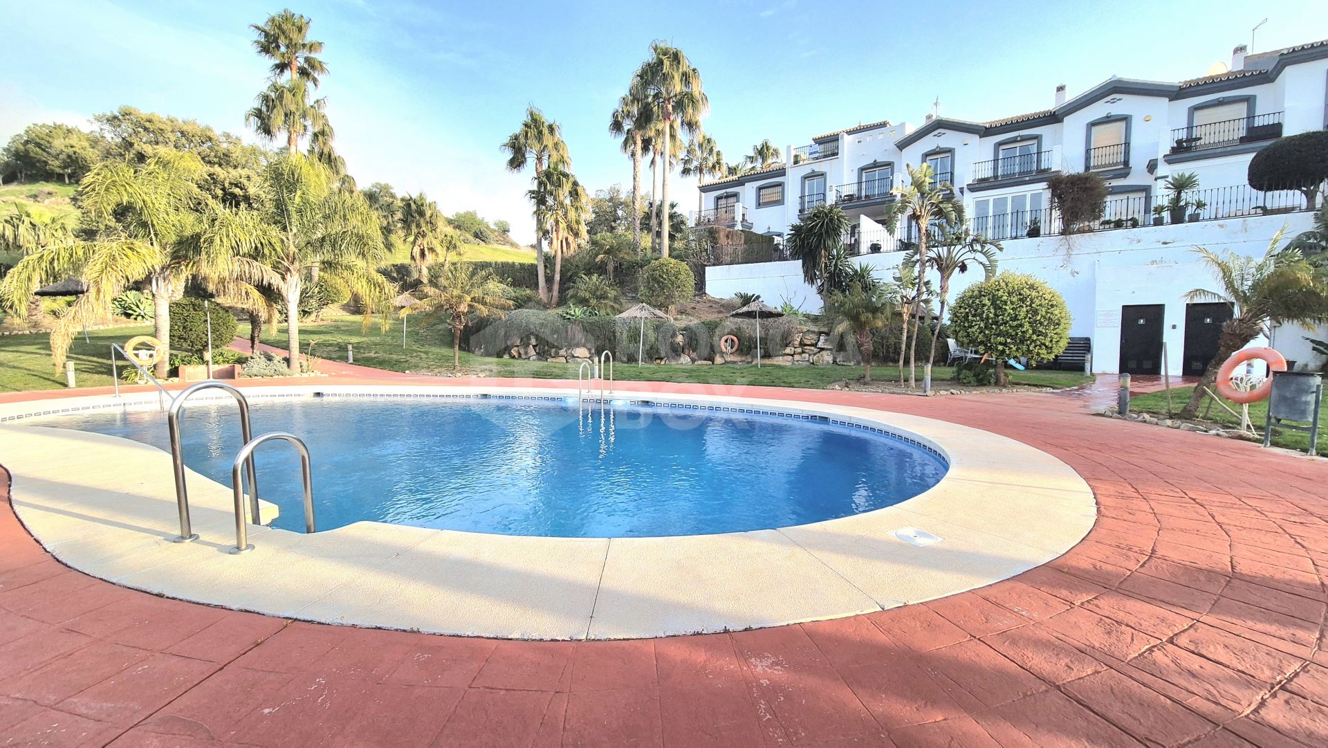 Townhouse with Panoramic Views and Solarium in Alhaurín Golf