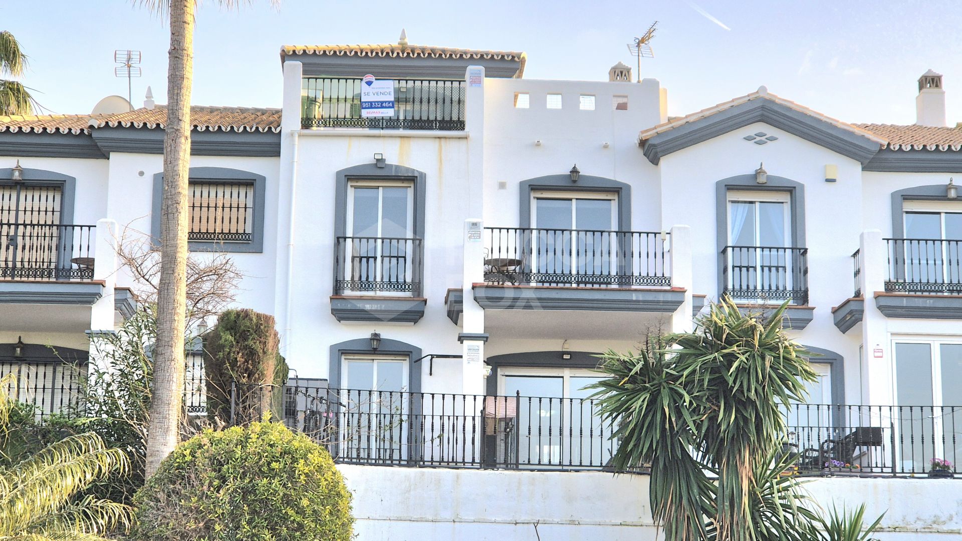 Townhouse with Panoramic Views and Solarium in Alhaurín Golf