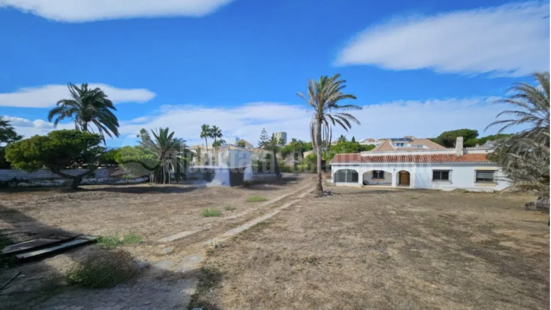 Parcela en El Rosario, Marbella
