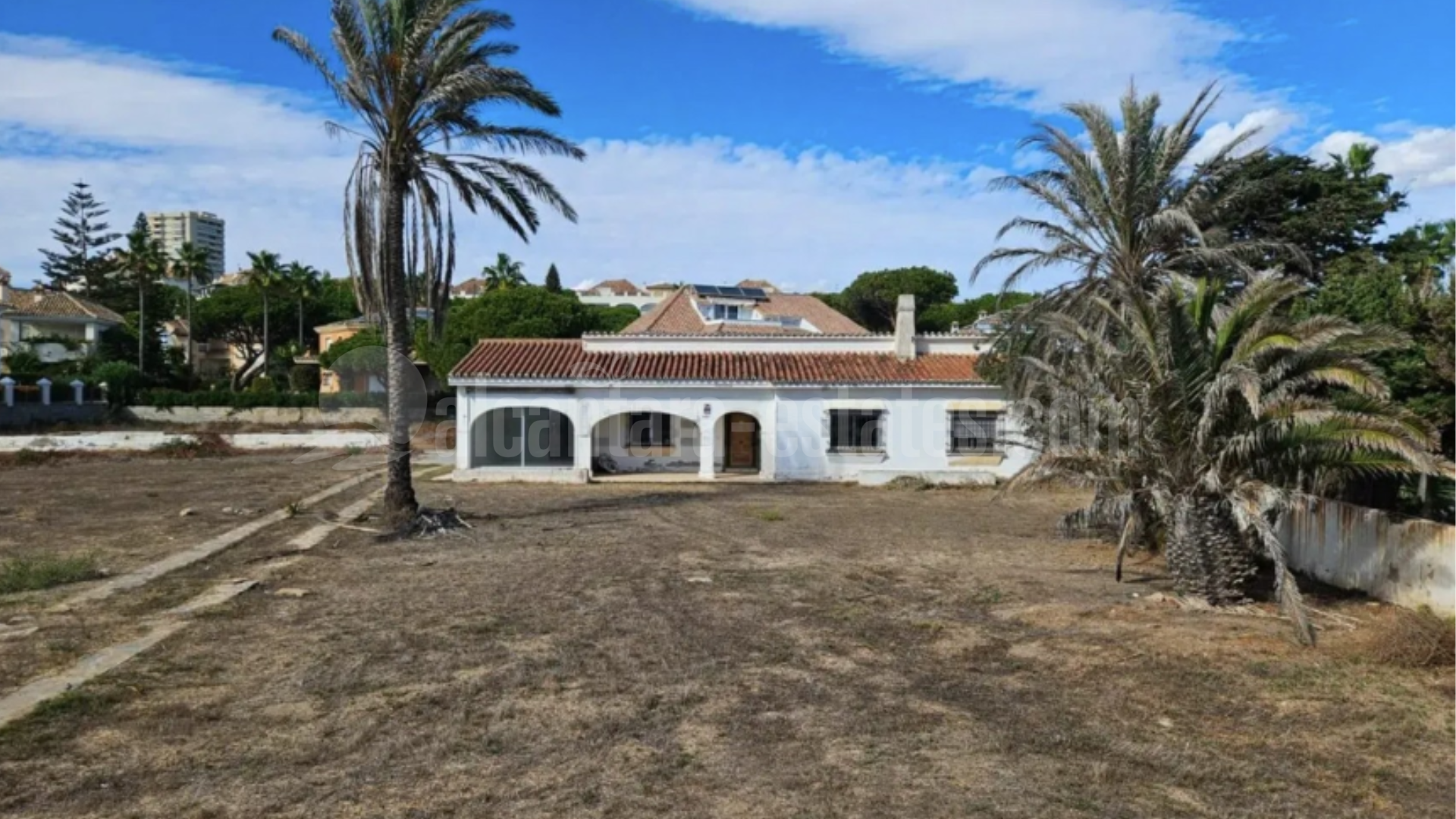 Parcela en El Rosario, Marbella