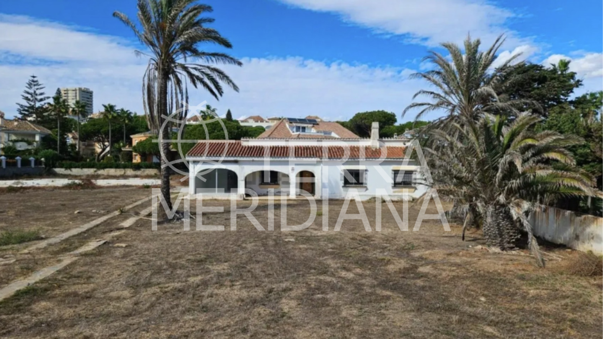 Plot in El Rosario, Marbella