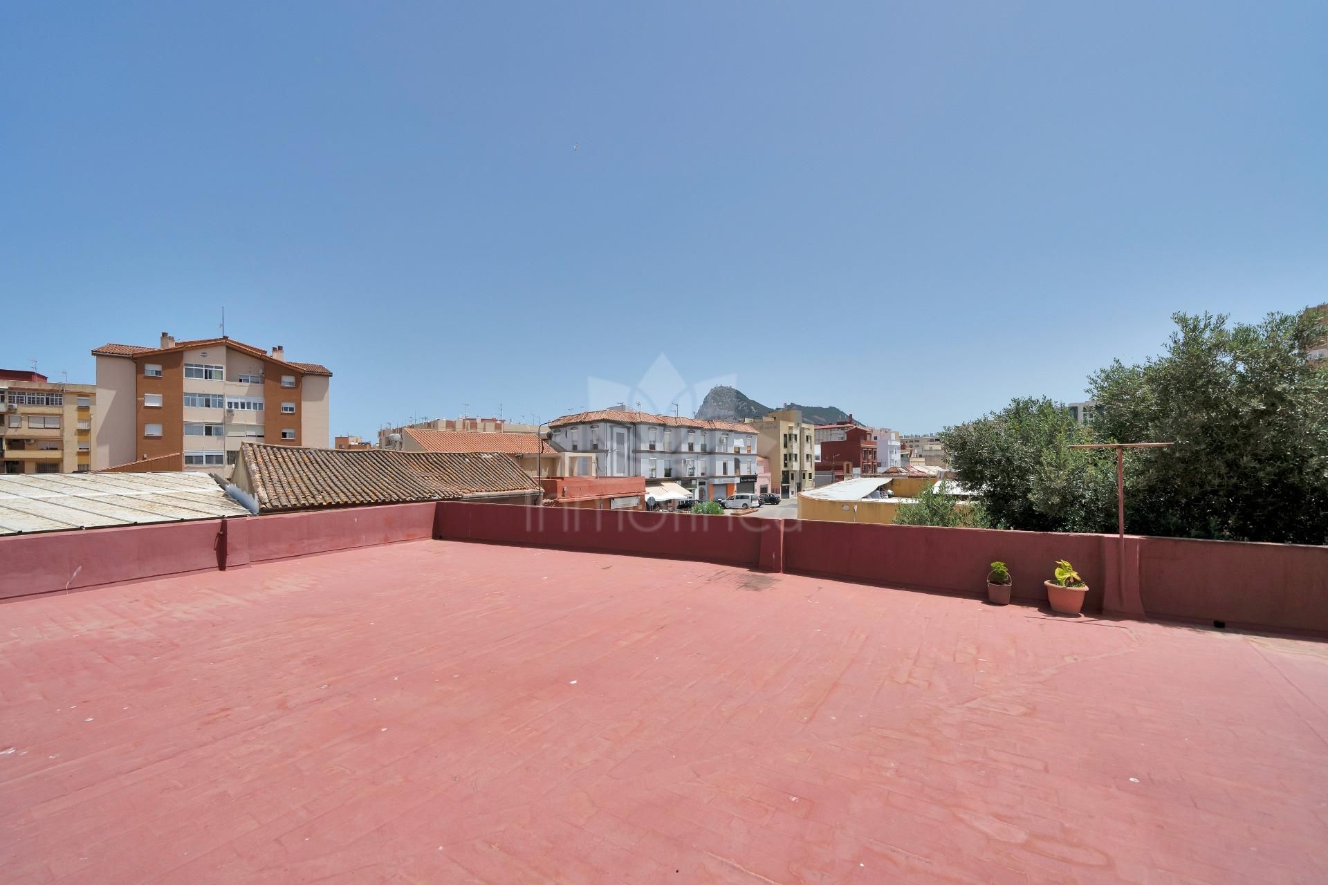 House in La Linea de la Concepcion