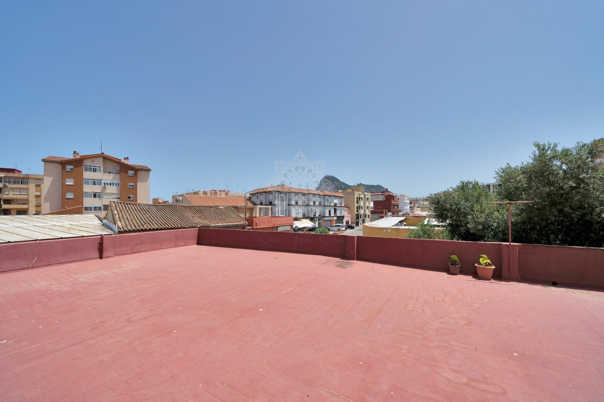 Dom w La Linea de la Concepcion